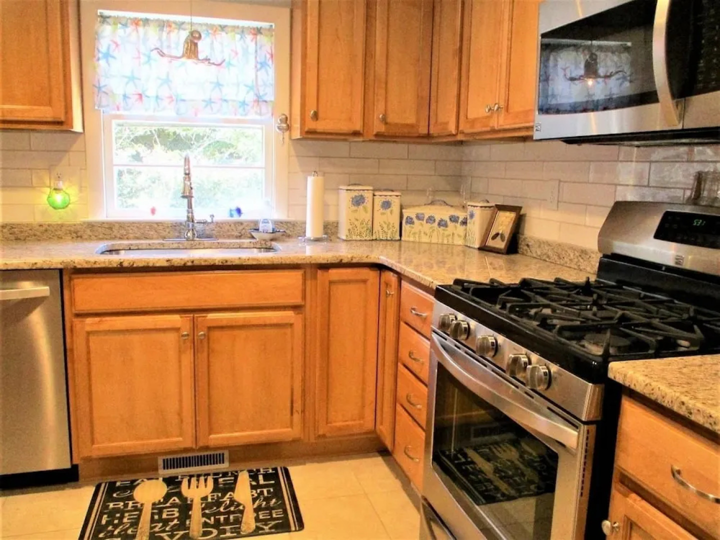 387 Strawberry Hill - 4 Bedroom House