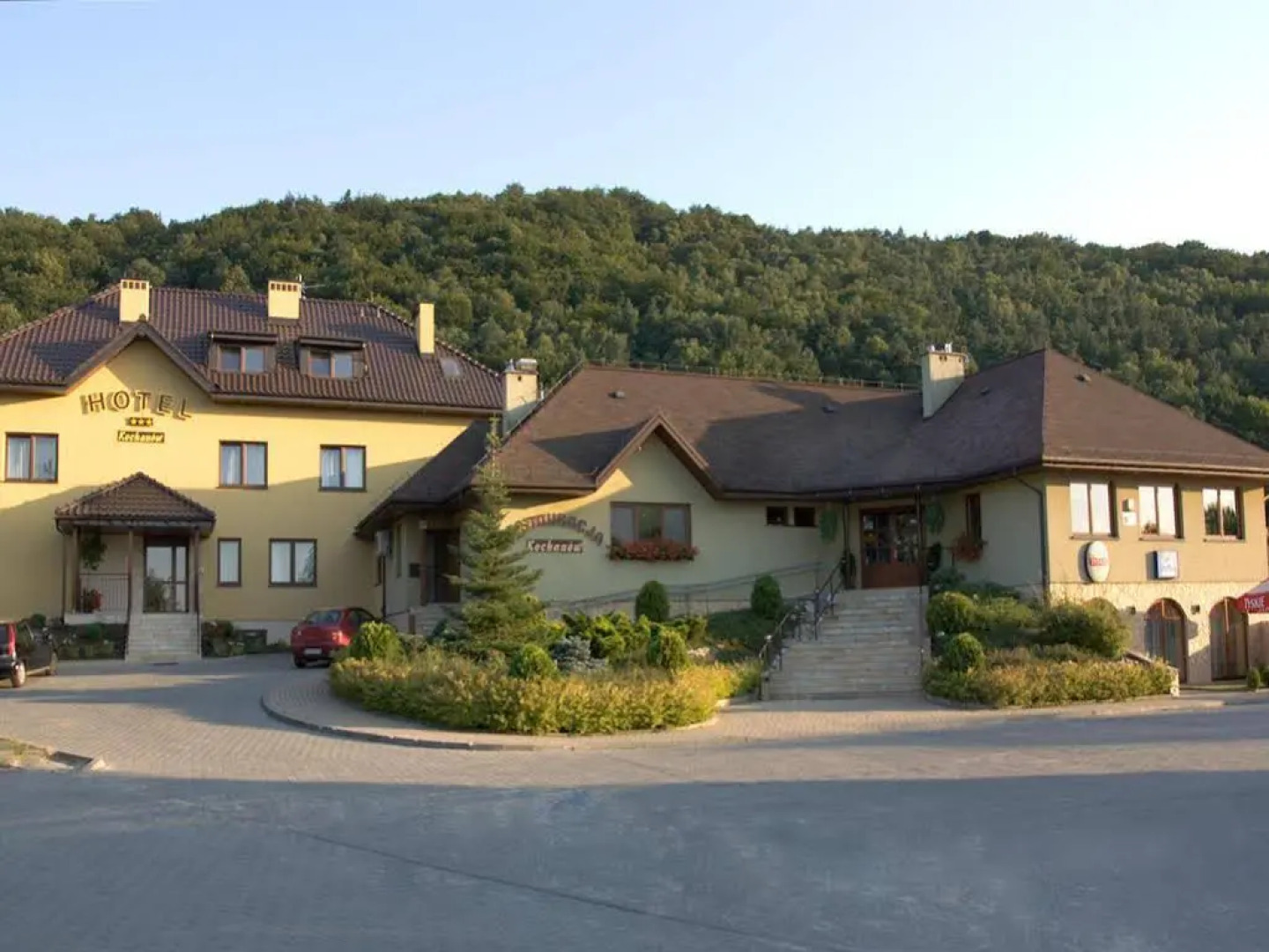 Отель Hotel i Restauracja Kochanów