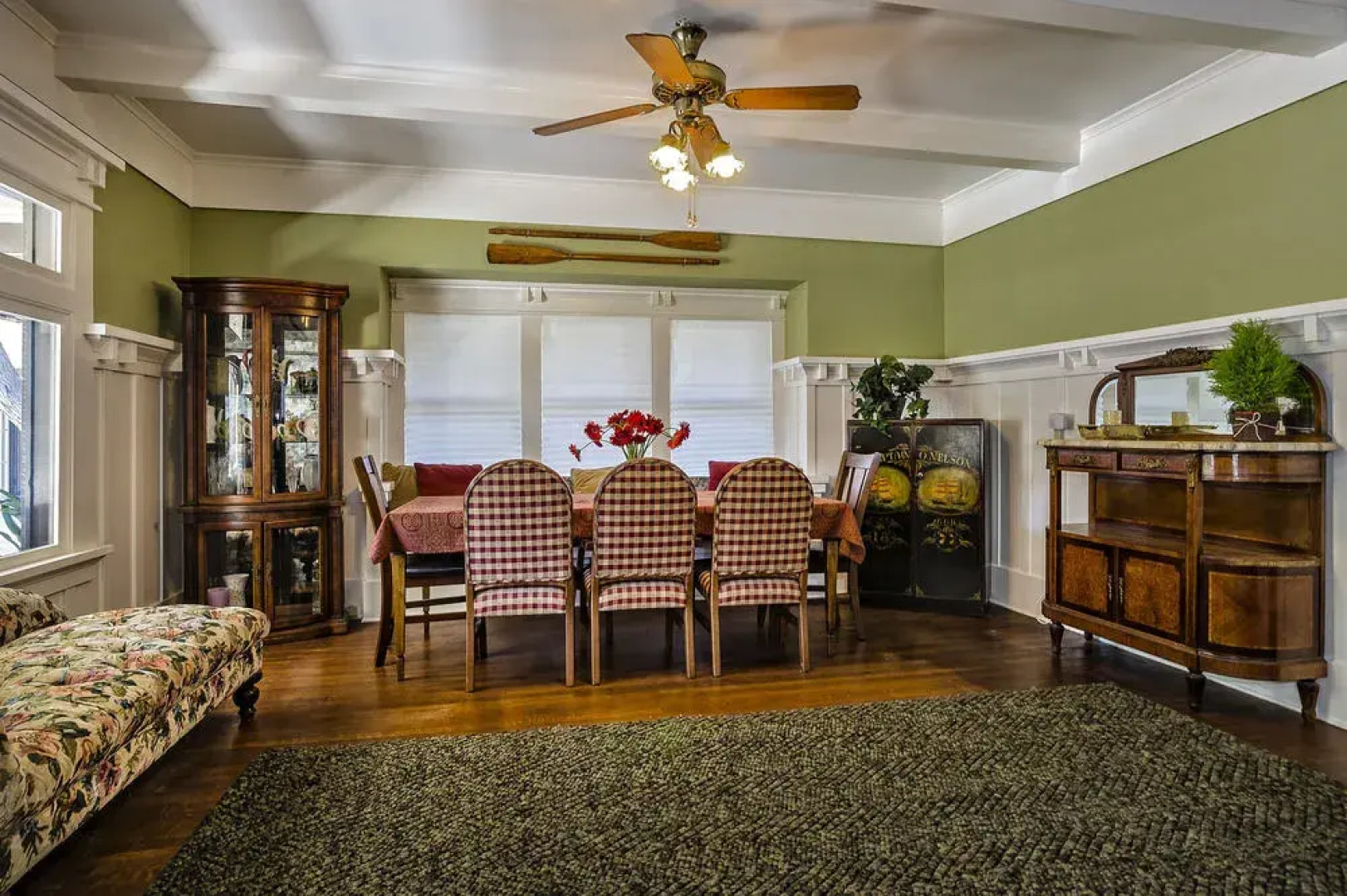 Old Yacht Club Inn Vacation Rentals