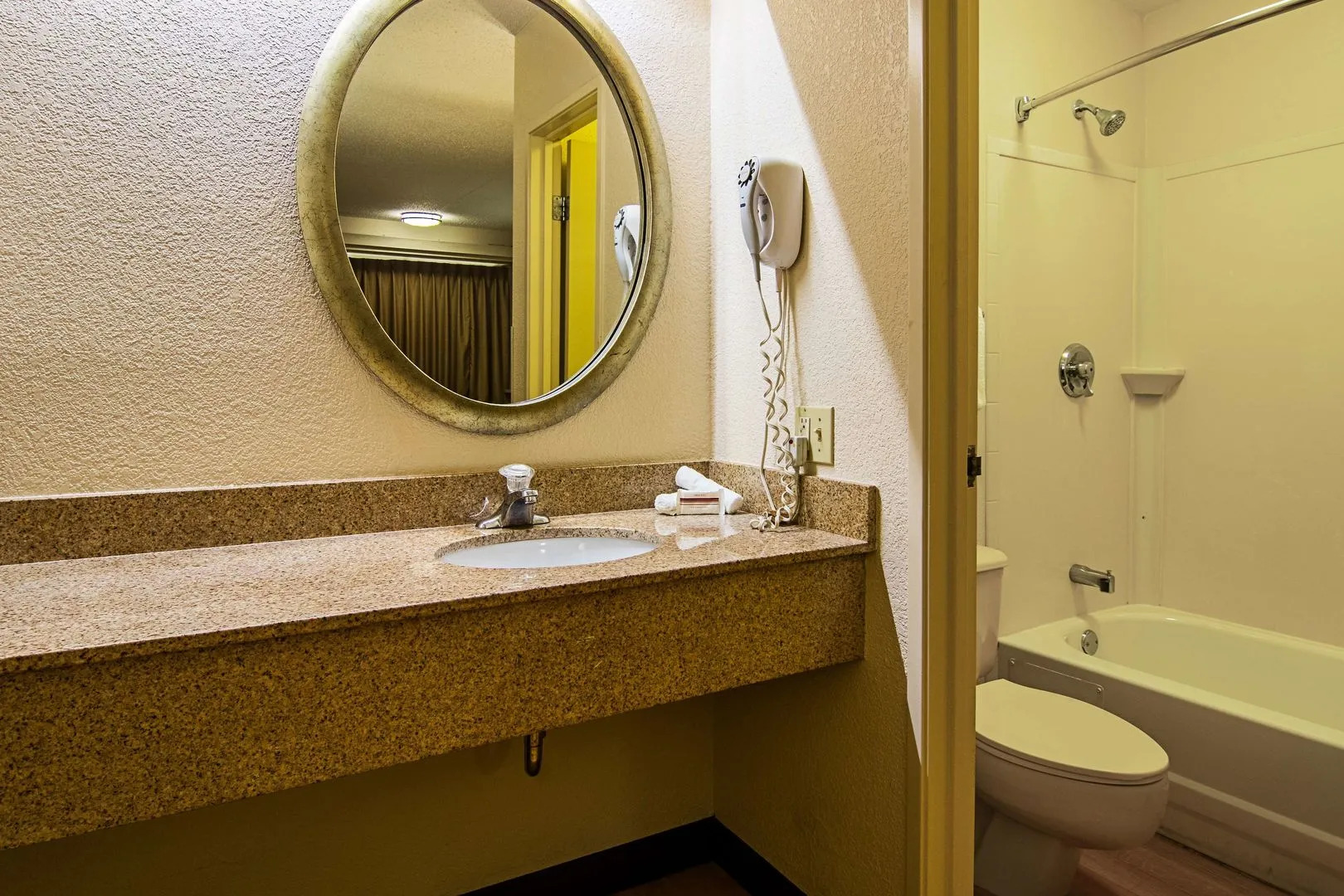 Red Oak Inn Detroit - Southfield