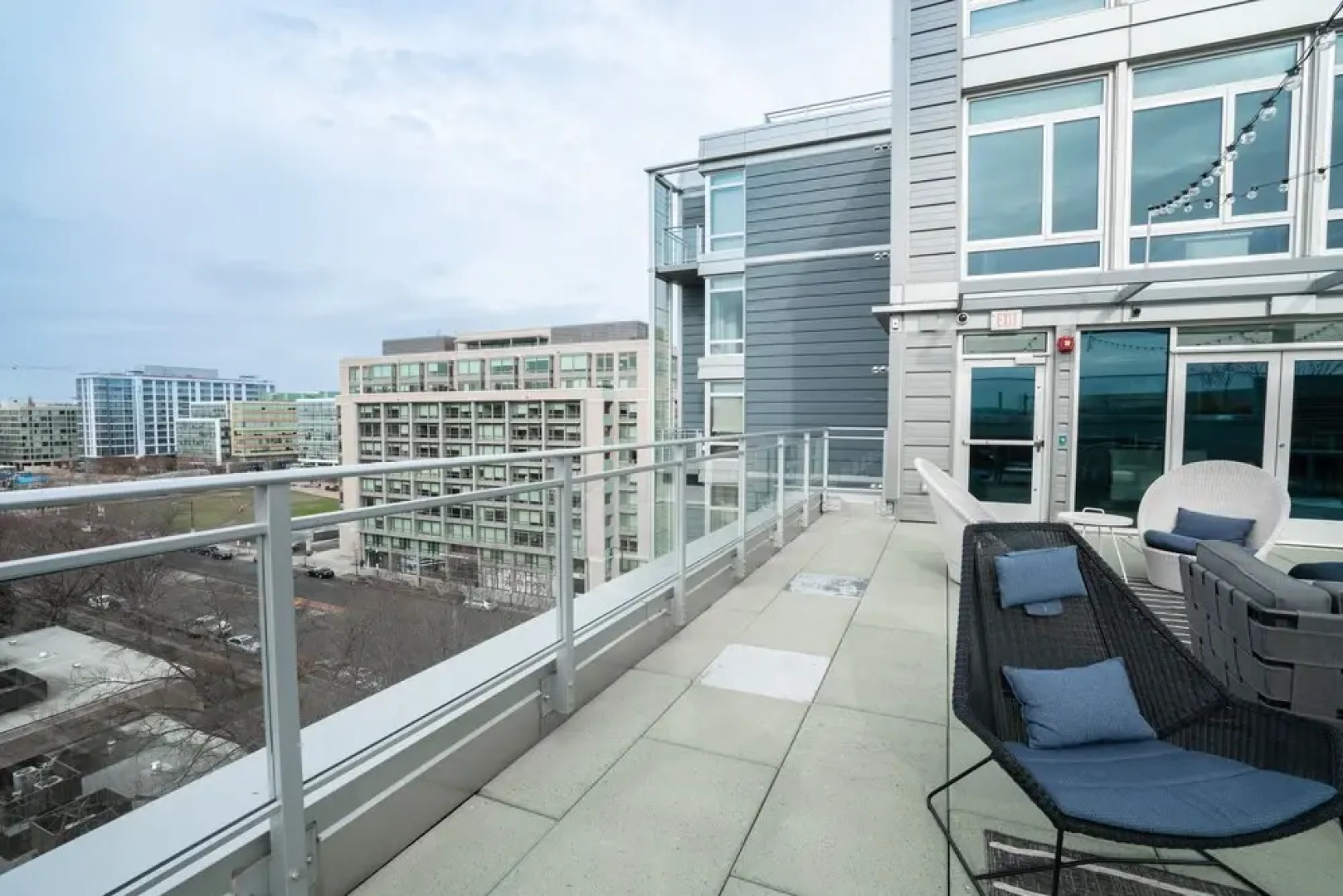 One Bedroom apartment near waterfront in a brand new building 1 Apts by RedAwning