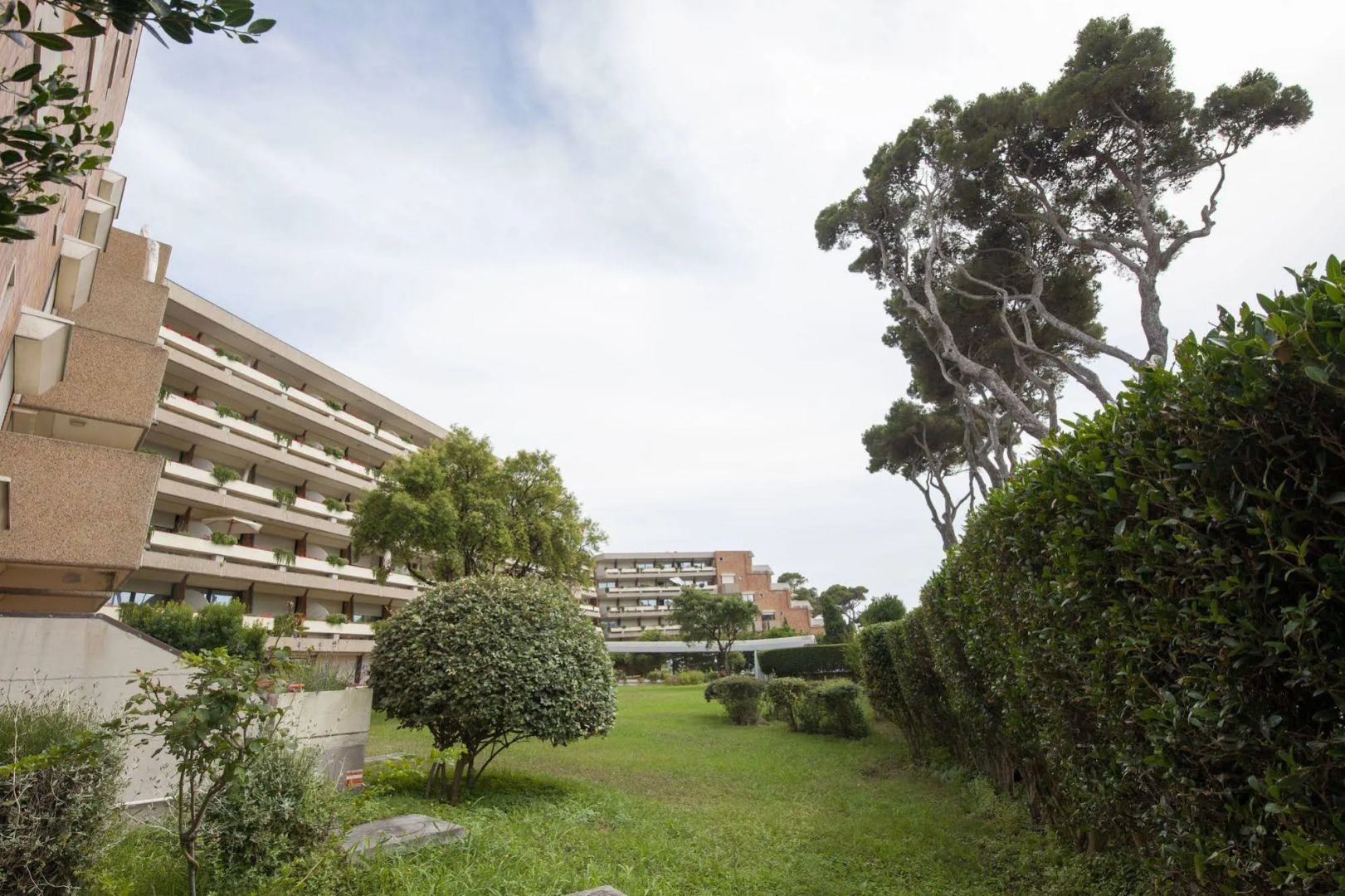 Suites Marilia Apartments