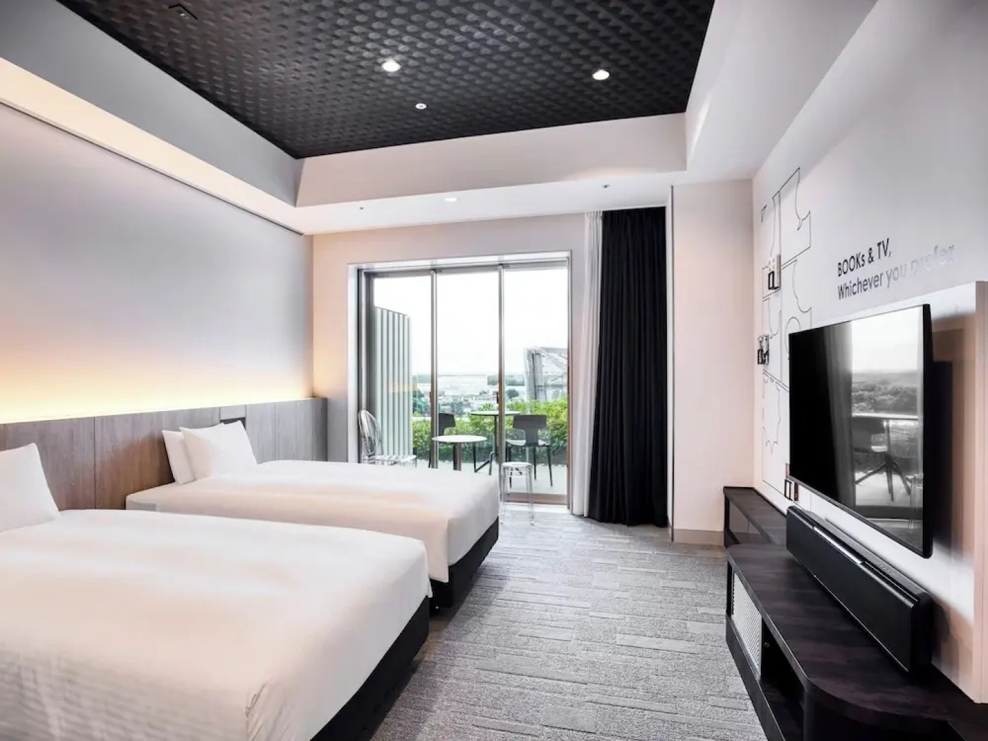 IN THE LIBRARY hotel and books TOKOROZAWA