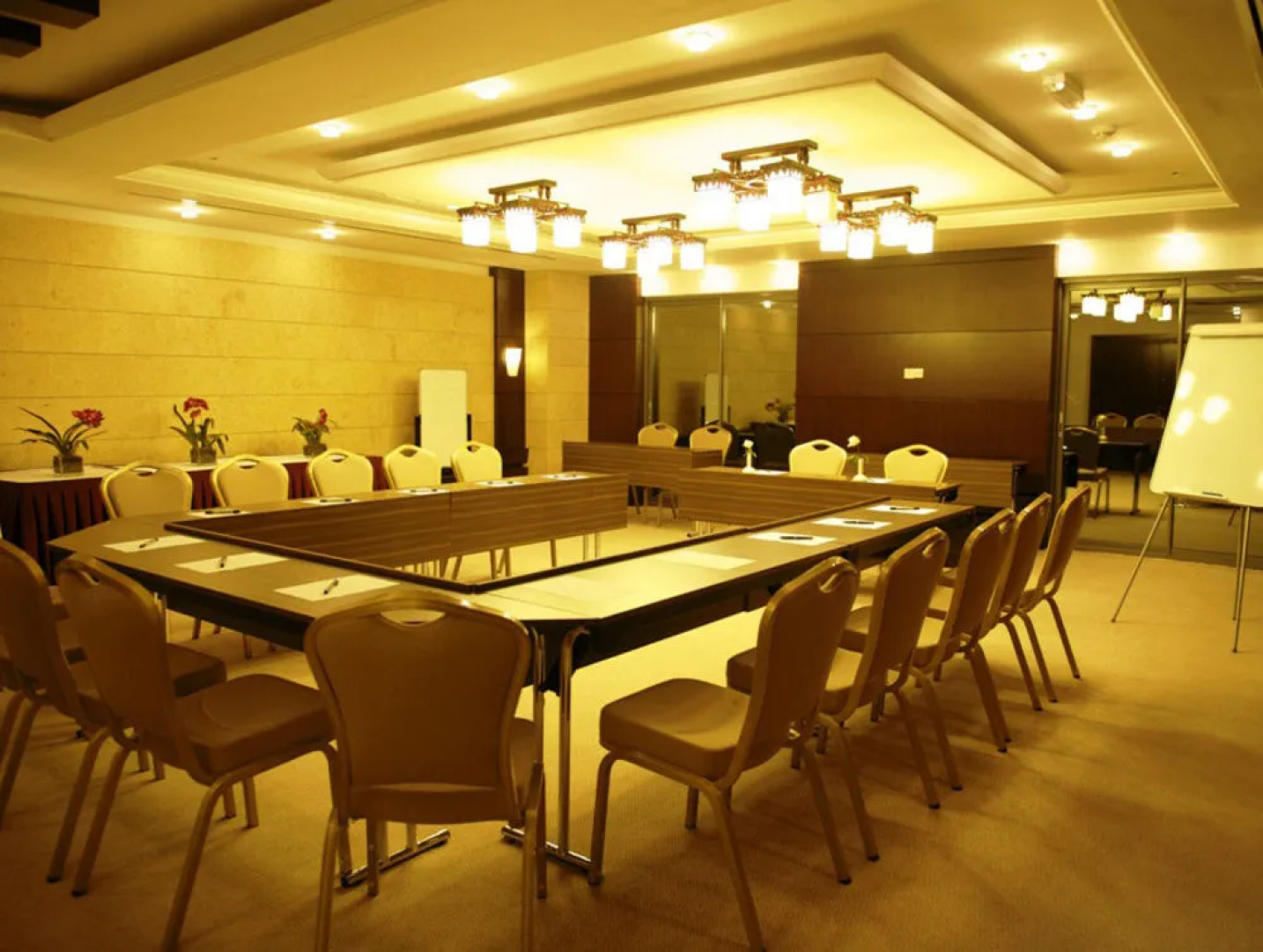 Отель Grand Belle Vue 