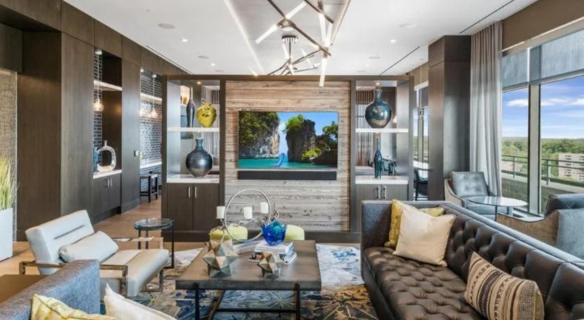 Global Luxury Suites at Woodmont Triangle South