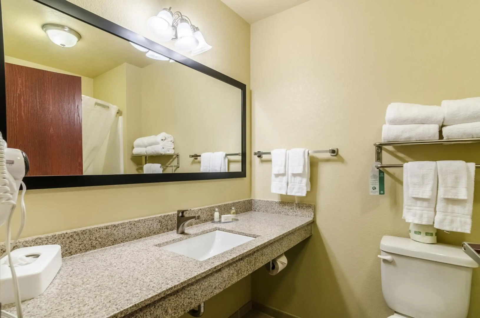 Cobblestone Inn & Suites - Oberlin
