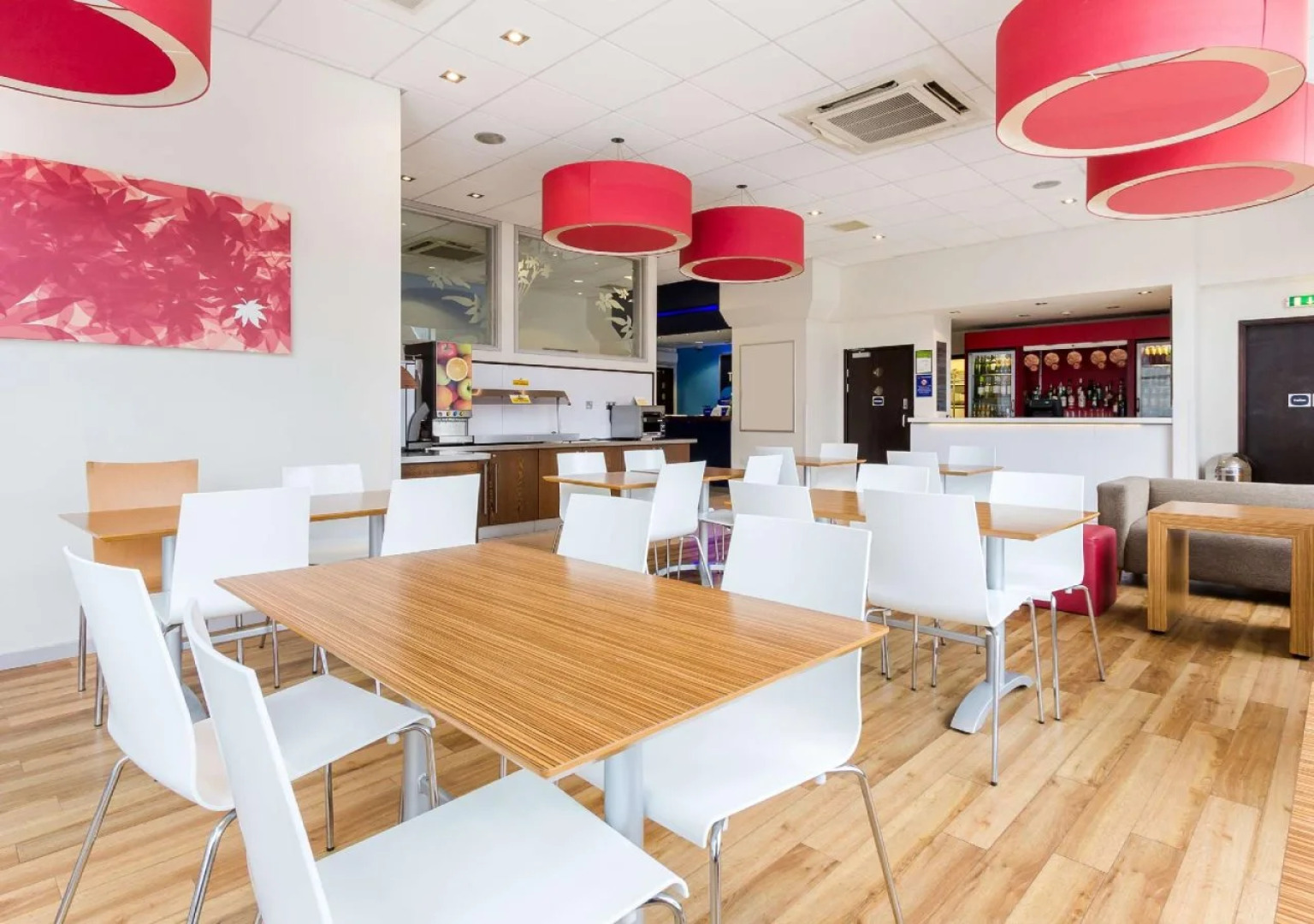 Travelodge Farnborough Central