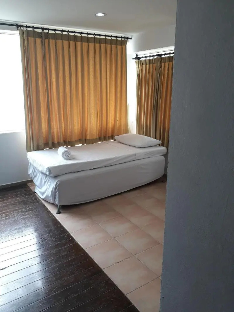 Porterhouse Beach Hotel