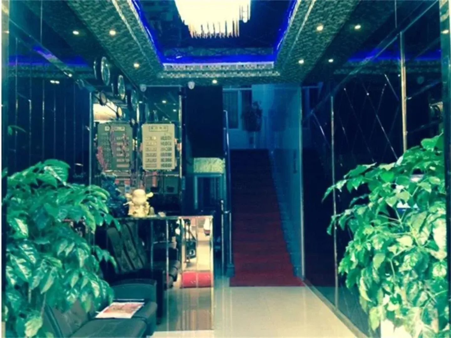 Xingyi Huangjia Inn
