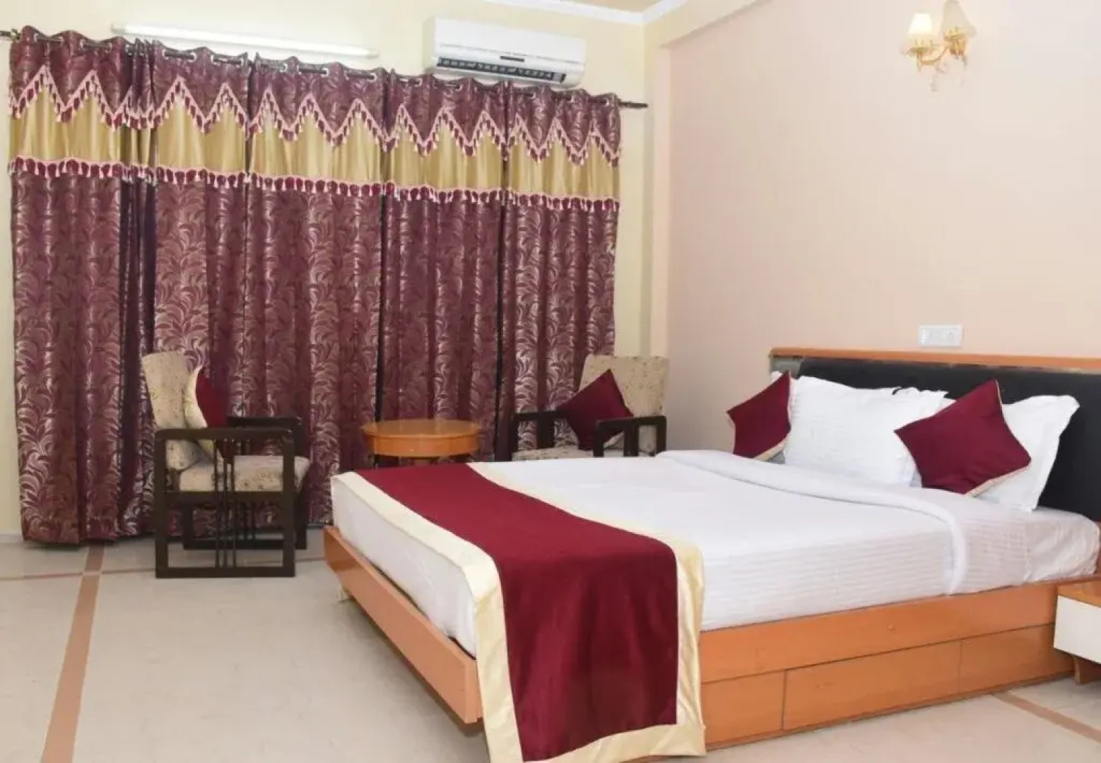 Maa Trinayani Palace