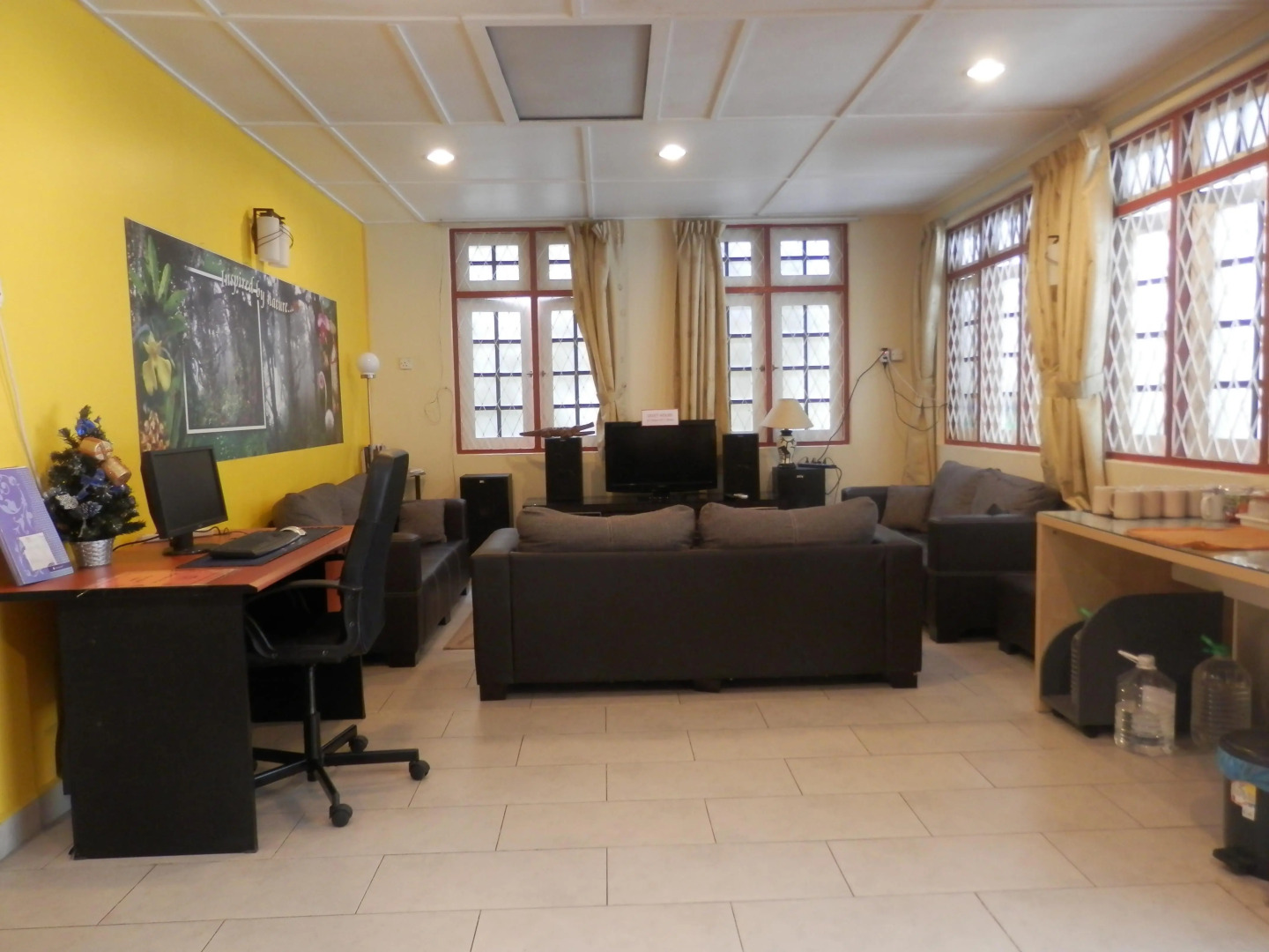 Eight Mentigi Guest House