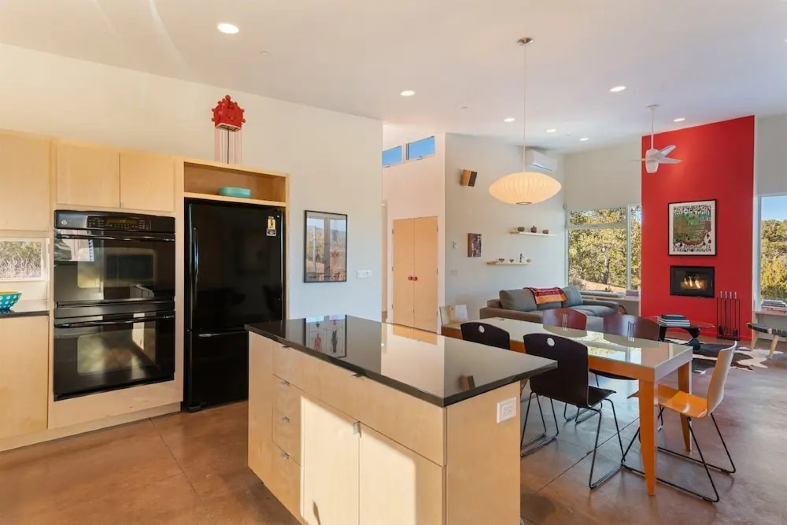 Butterfly House - Spectacular Modern Design and Mountain Views