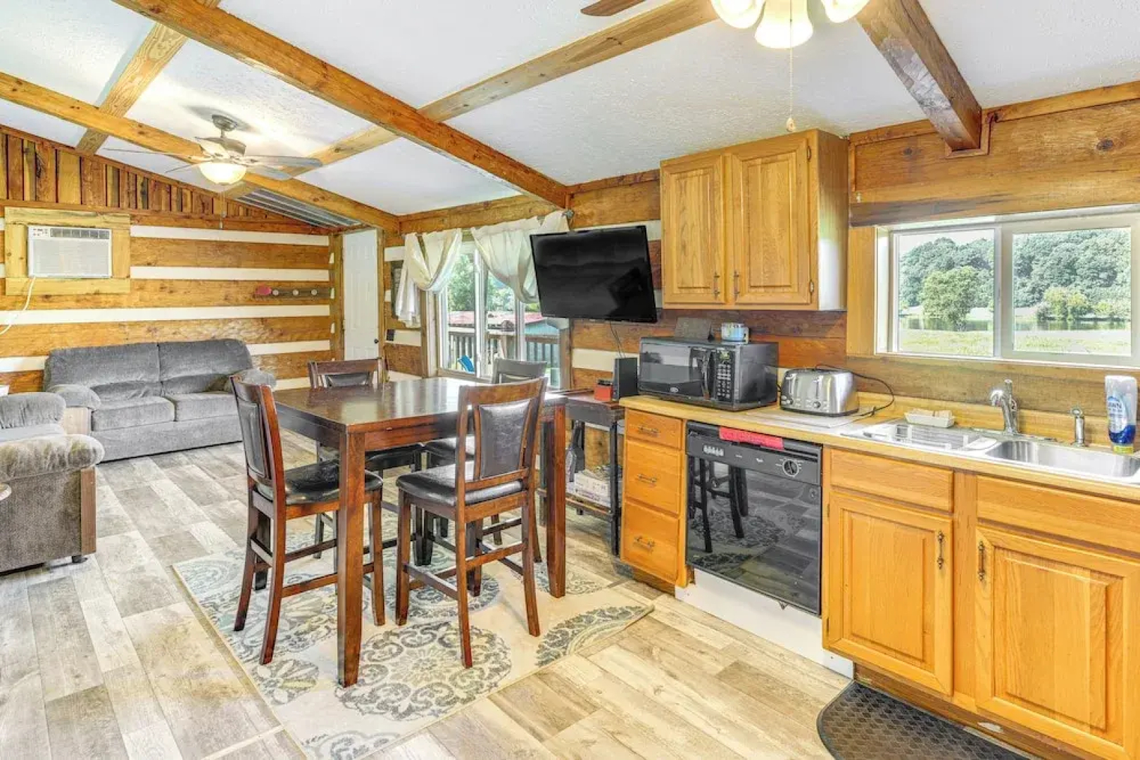 Rogersville Barn Apartment on 27 Acres w/ Pond!