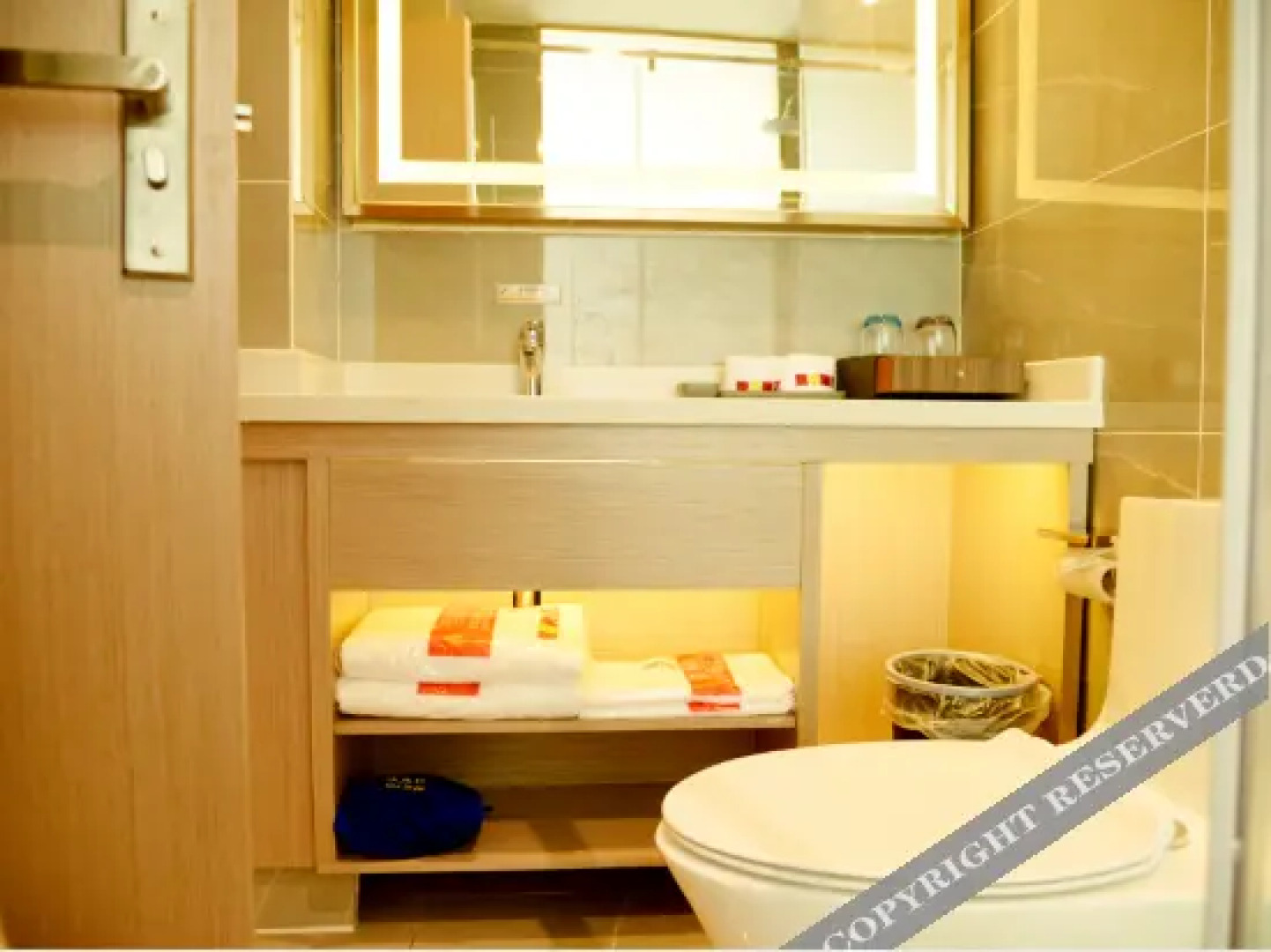 Kuqa Super 8 Hotel (Railway Station Donghu Park)