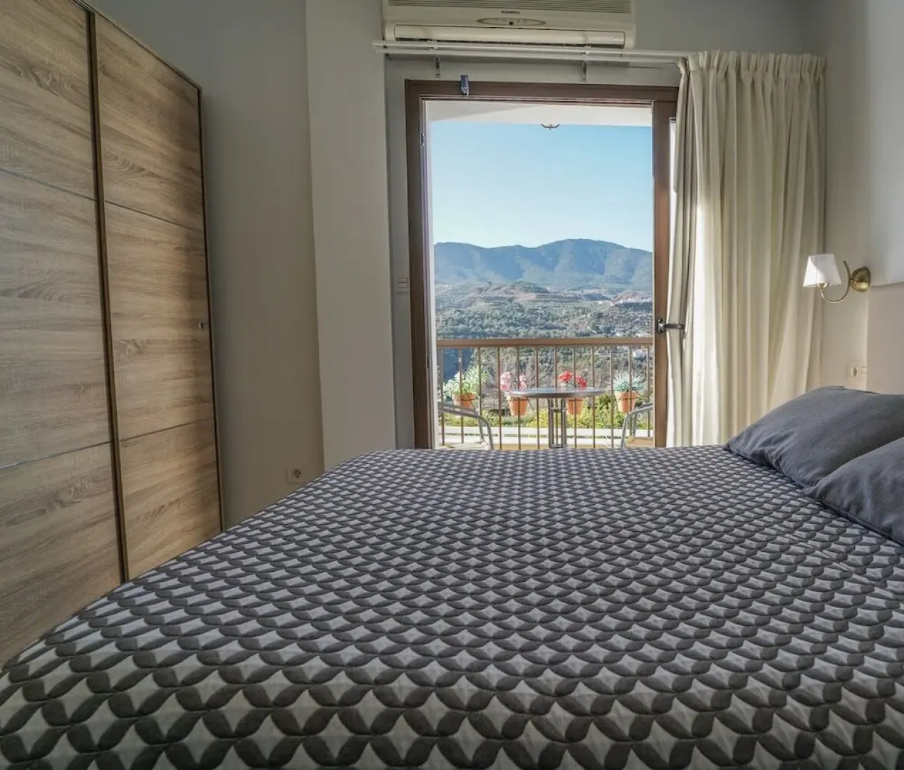 Hostal y Apartamento Rural Los Naranjos