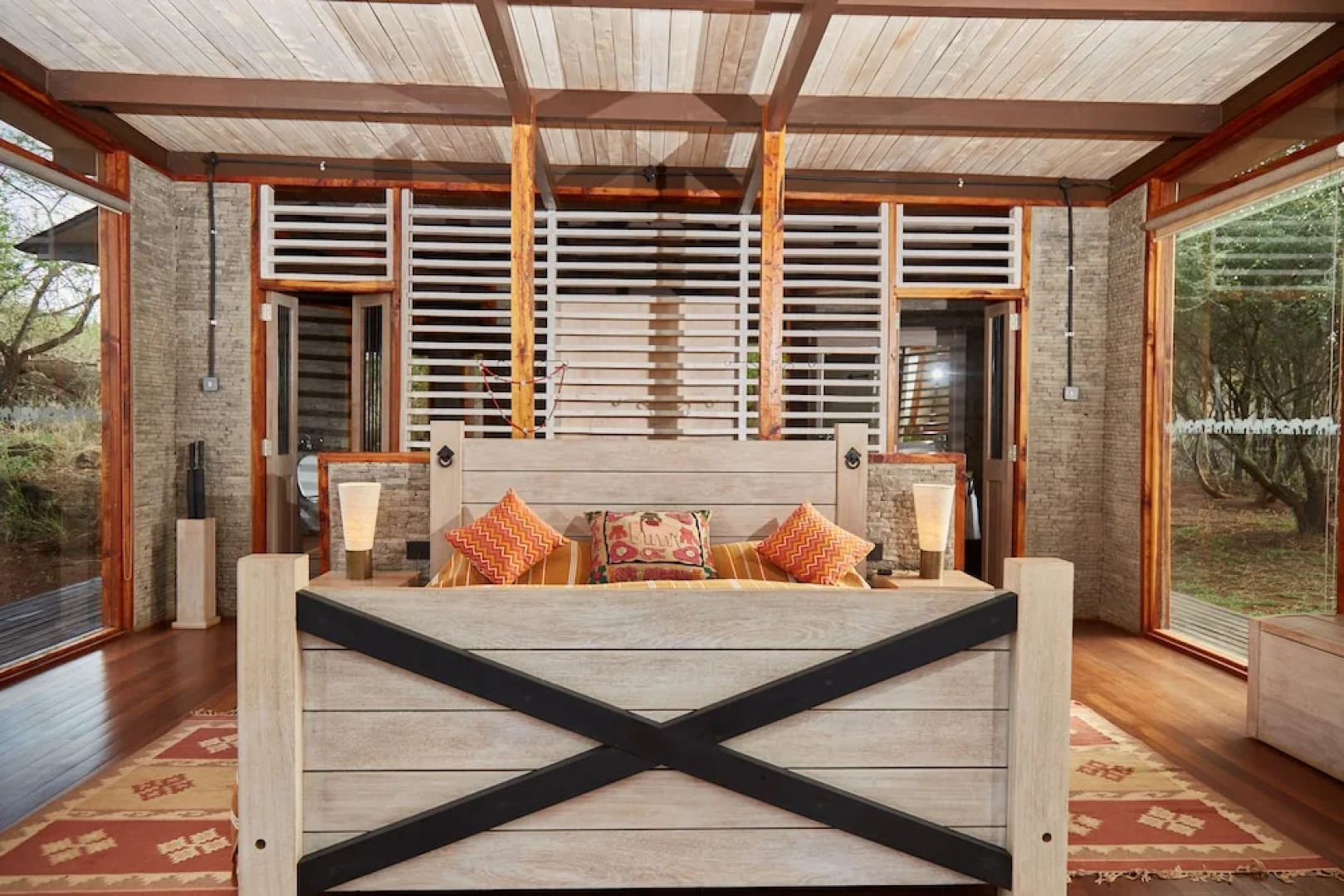 H12 Elephant Gorge Camp