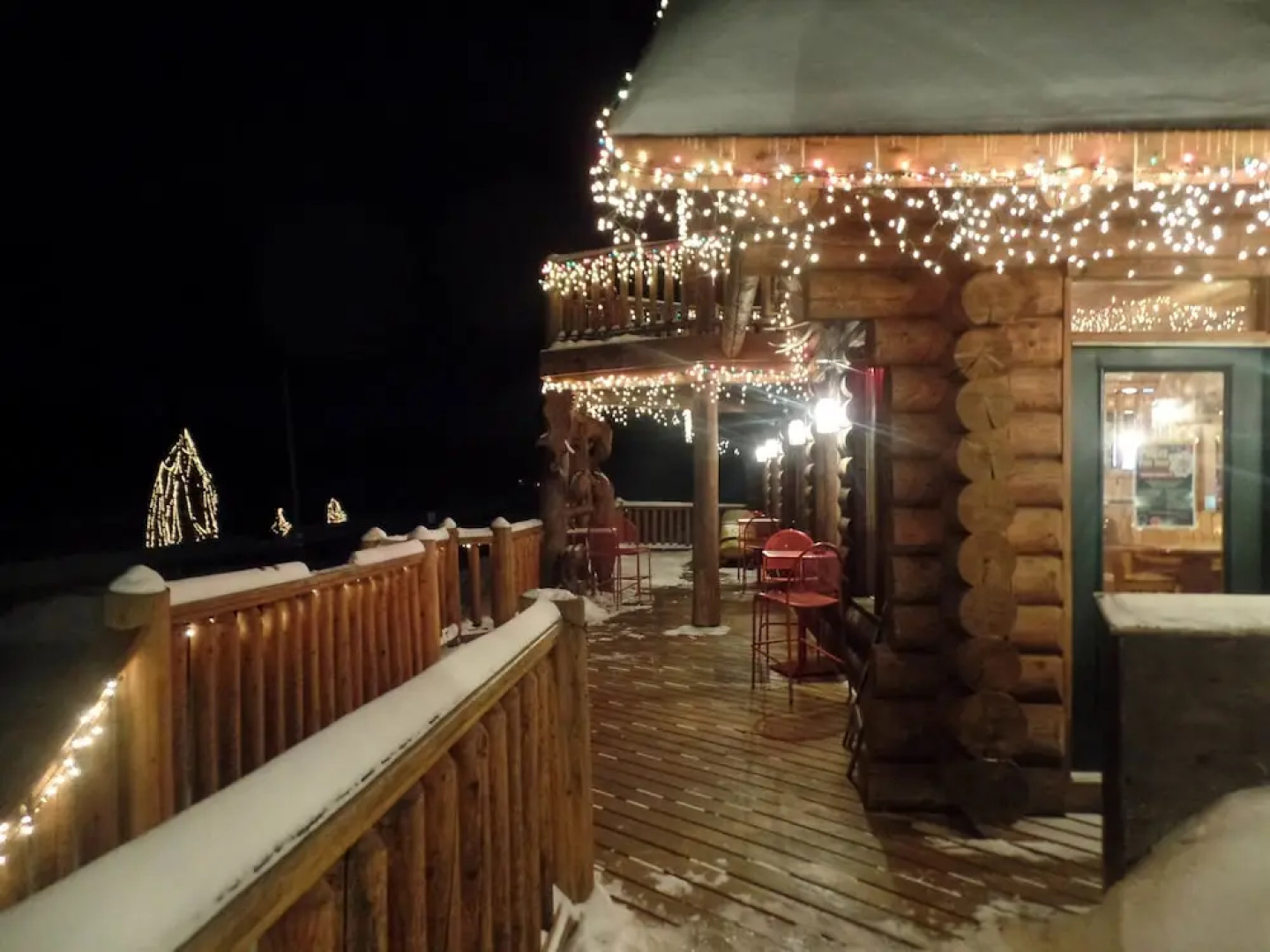 Hawks Nest Lodge And Restaurant