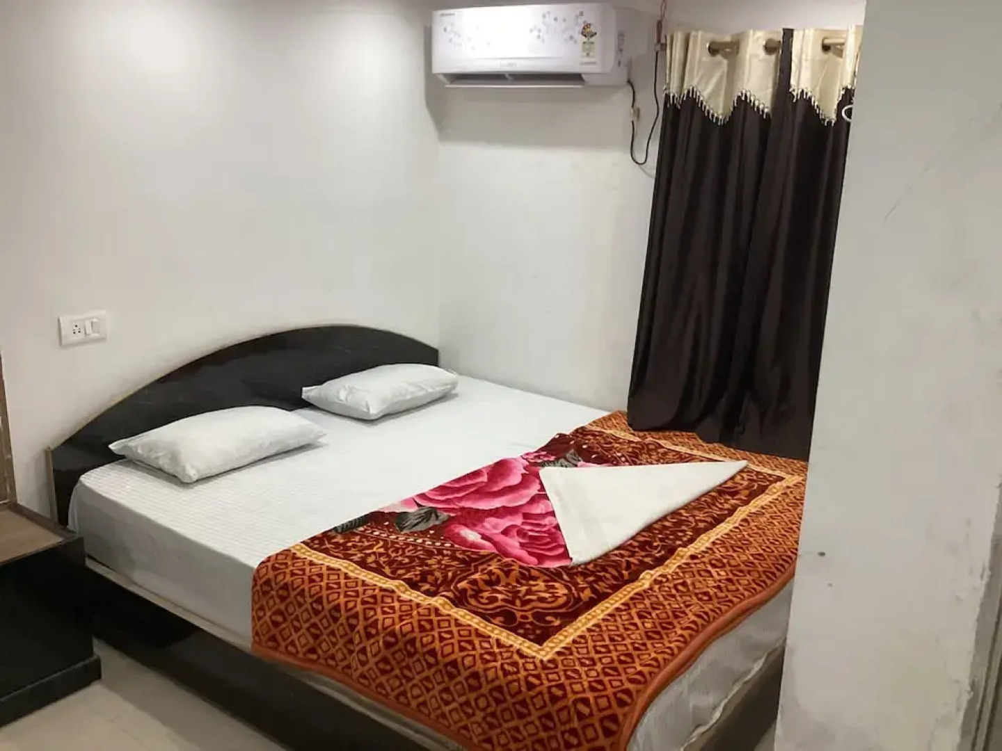 Hotel Dharam Mukti