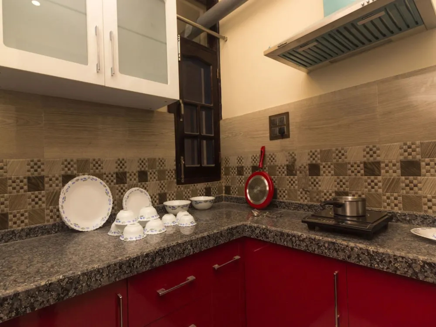 OYO 16725 Home Modern 1 BHK Villa Sheela Chowk