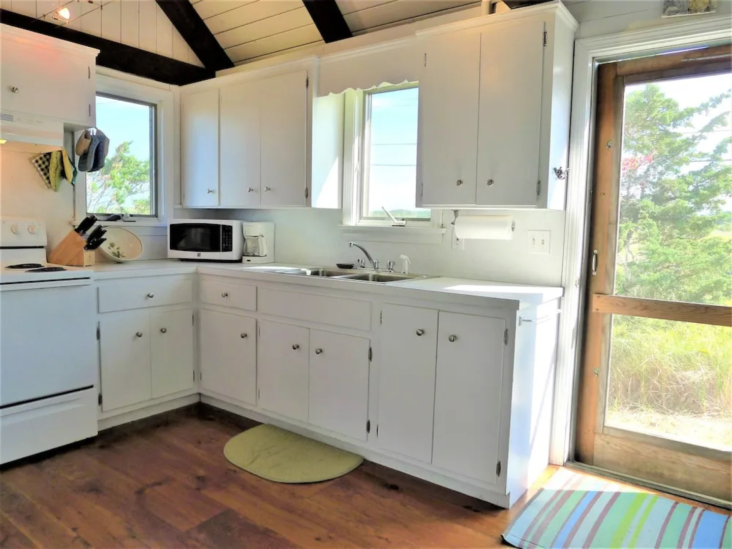 345 Harmes Way - 3 Bedroom House