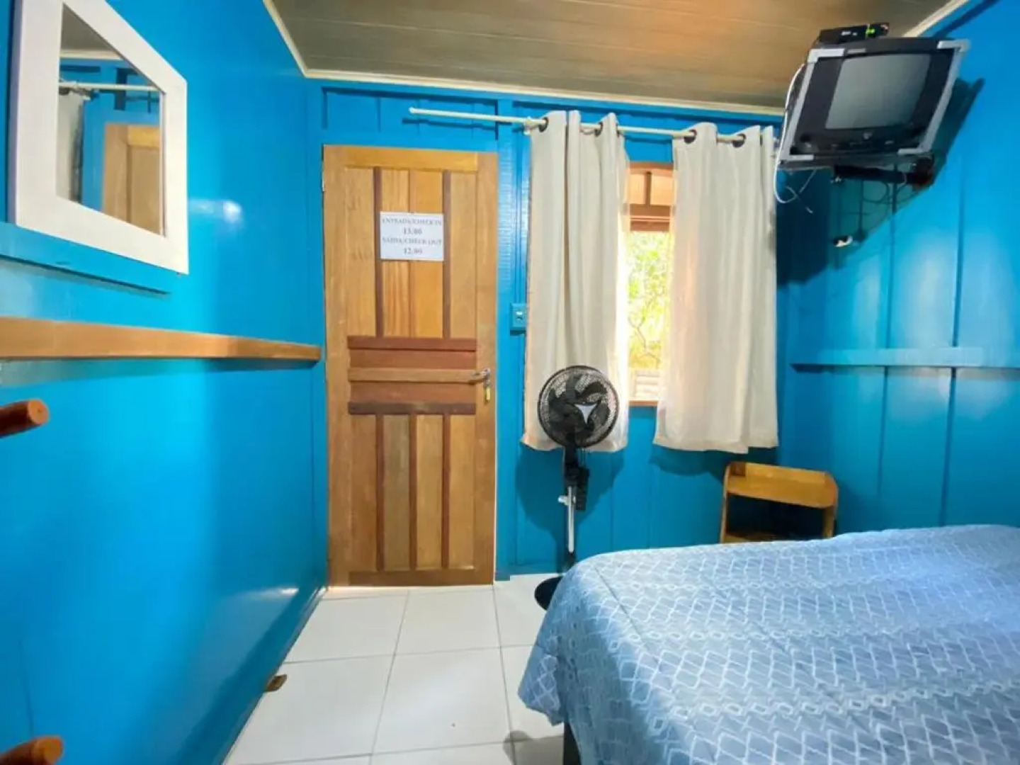 Tubarao Pousada & Camping