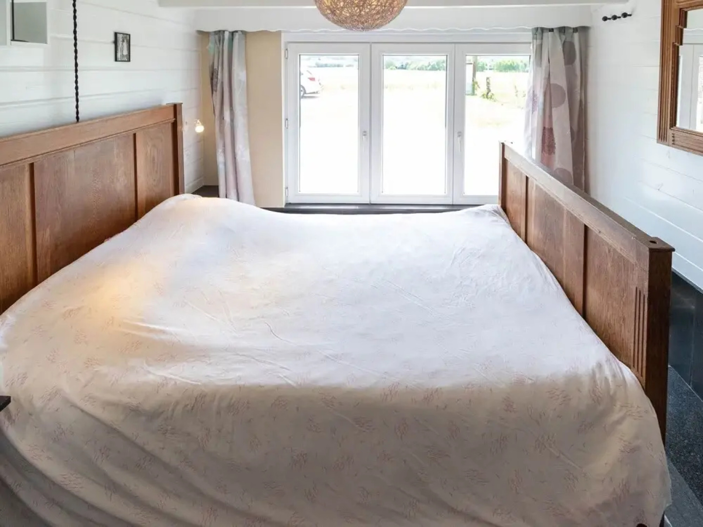 Inviting Chalet in Westouter With Garden