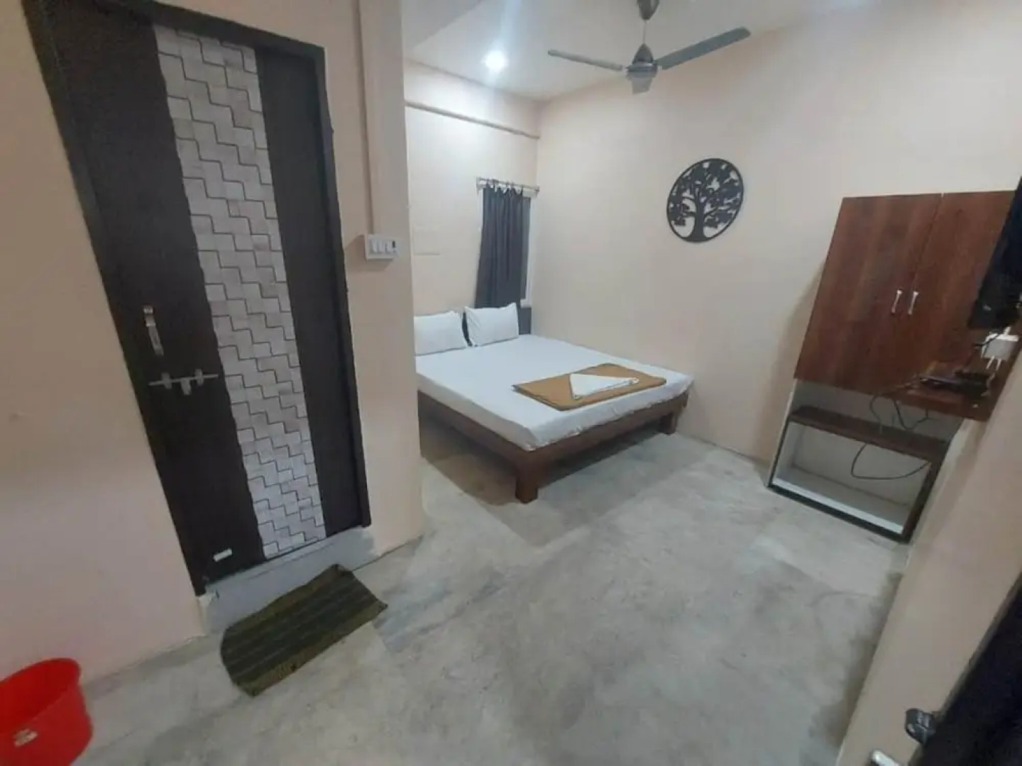 iROOMZ City Lite Lodge