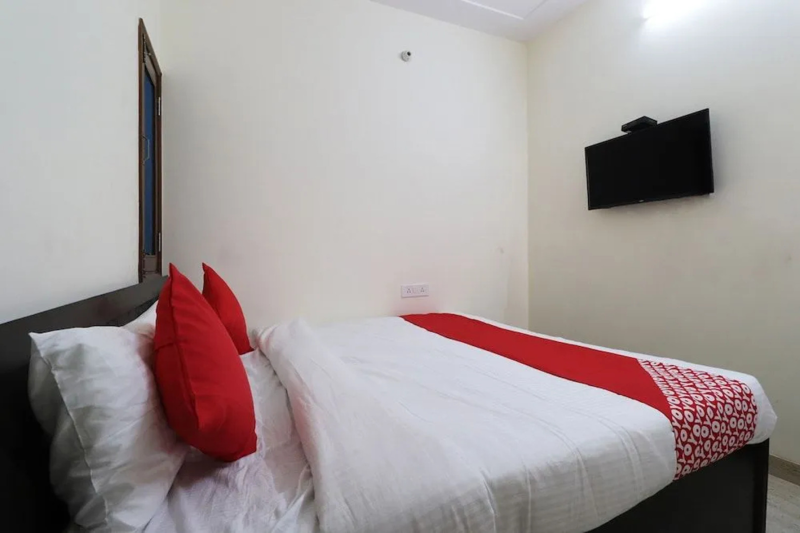 OYO 46761 Hotel Royal King Deluxe