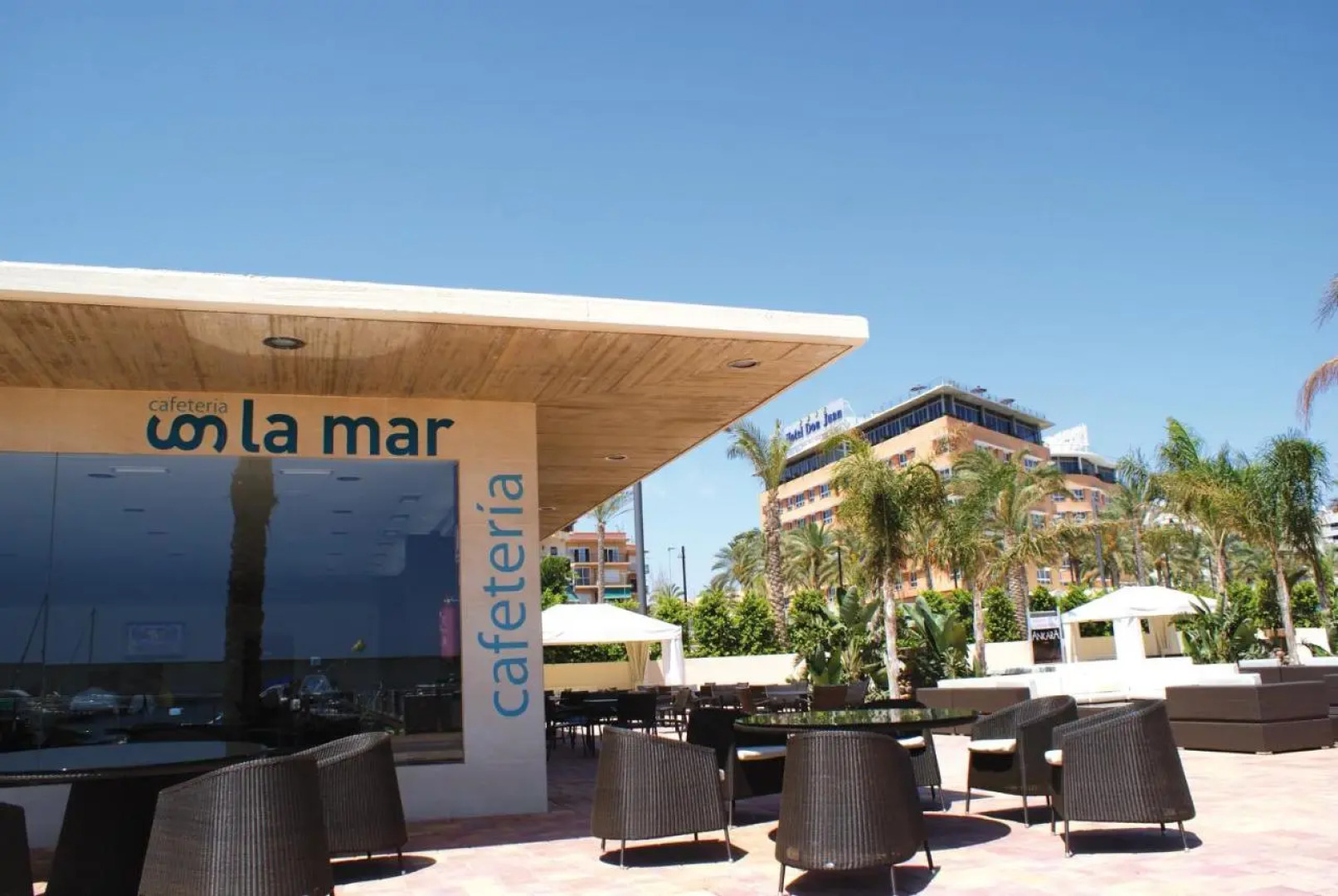 Senator Águilas Hotel