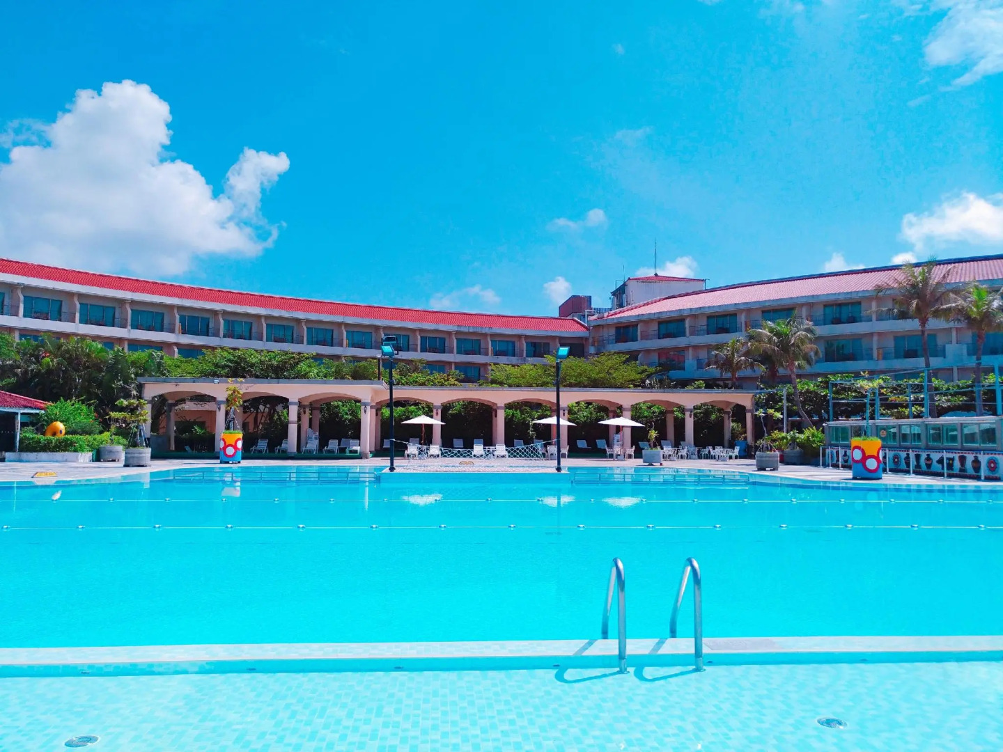 Howard Kenting Wonder House