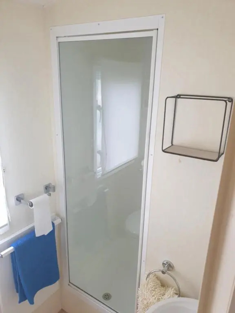 4 BERTH CARAVAN SILVER BEACH INGOLDMELLS number 90