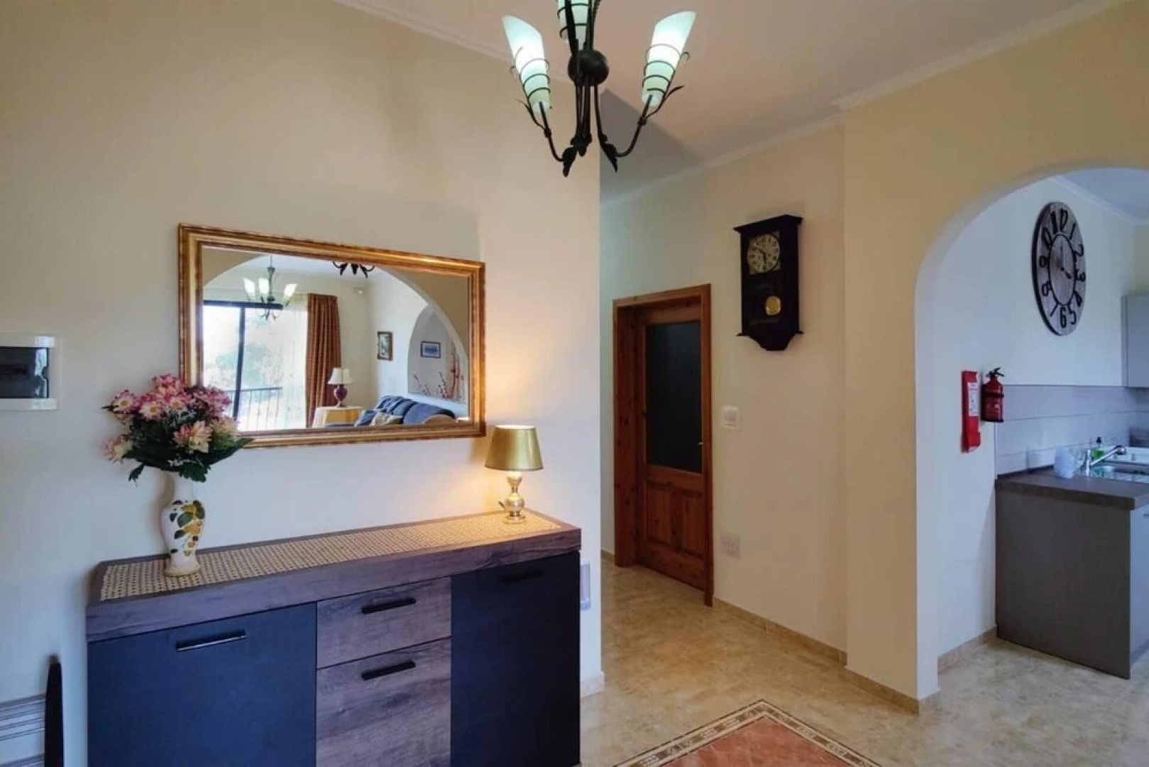 Peaceful Haven With Stunning Views Close to sea
