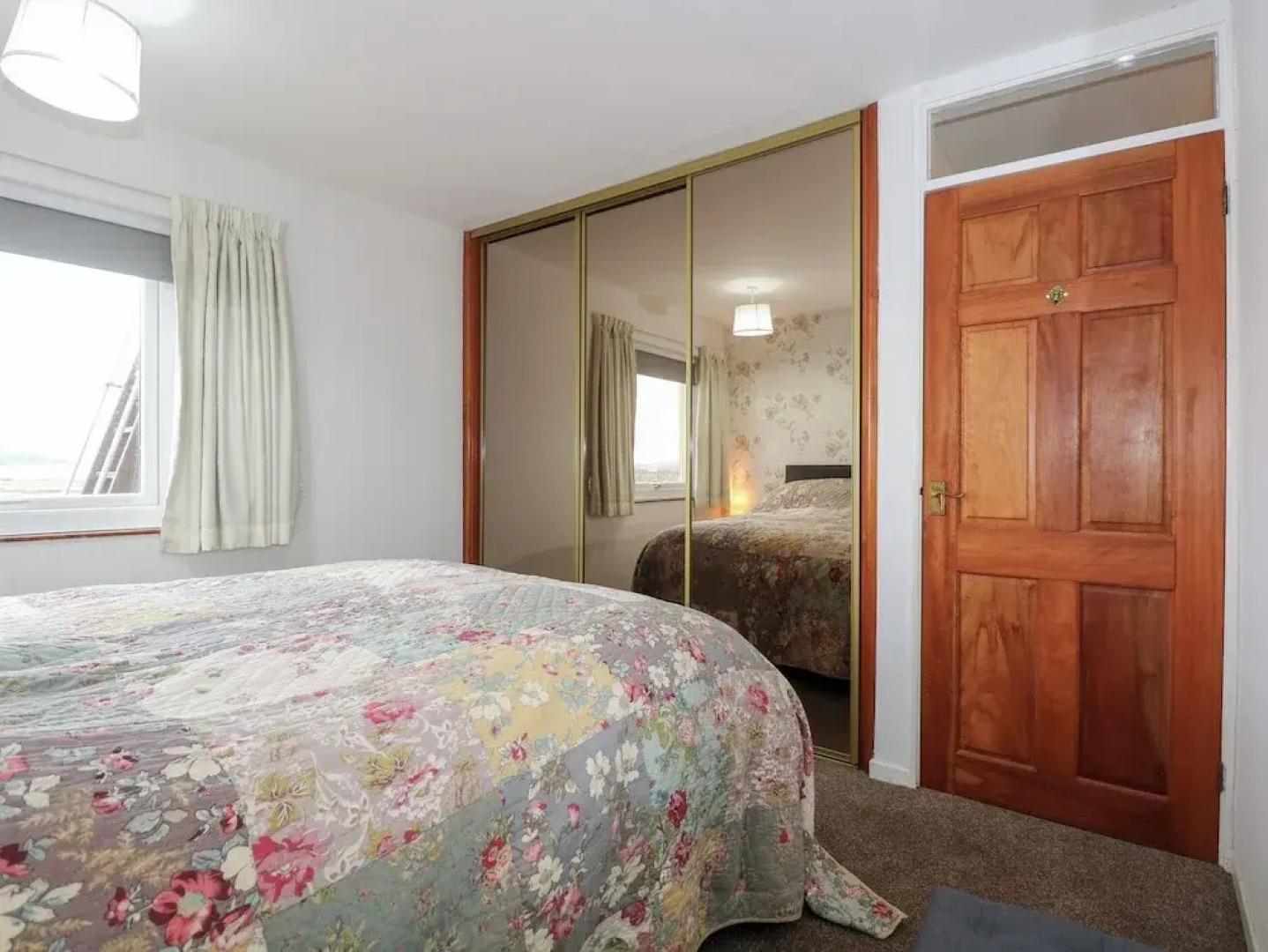 11 South Snowdon Wharf