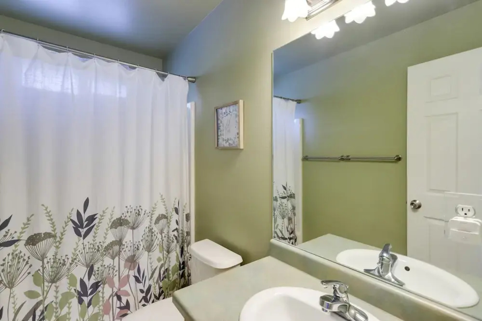 Pet-friendly Fruita Home - Walk to Downtown!