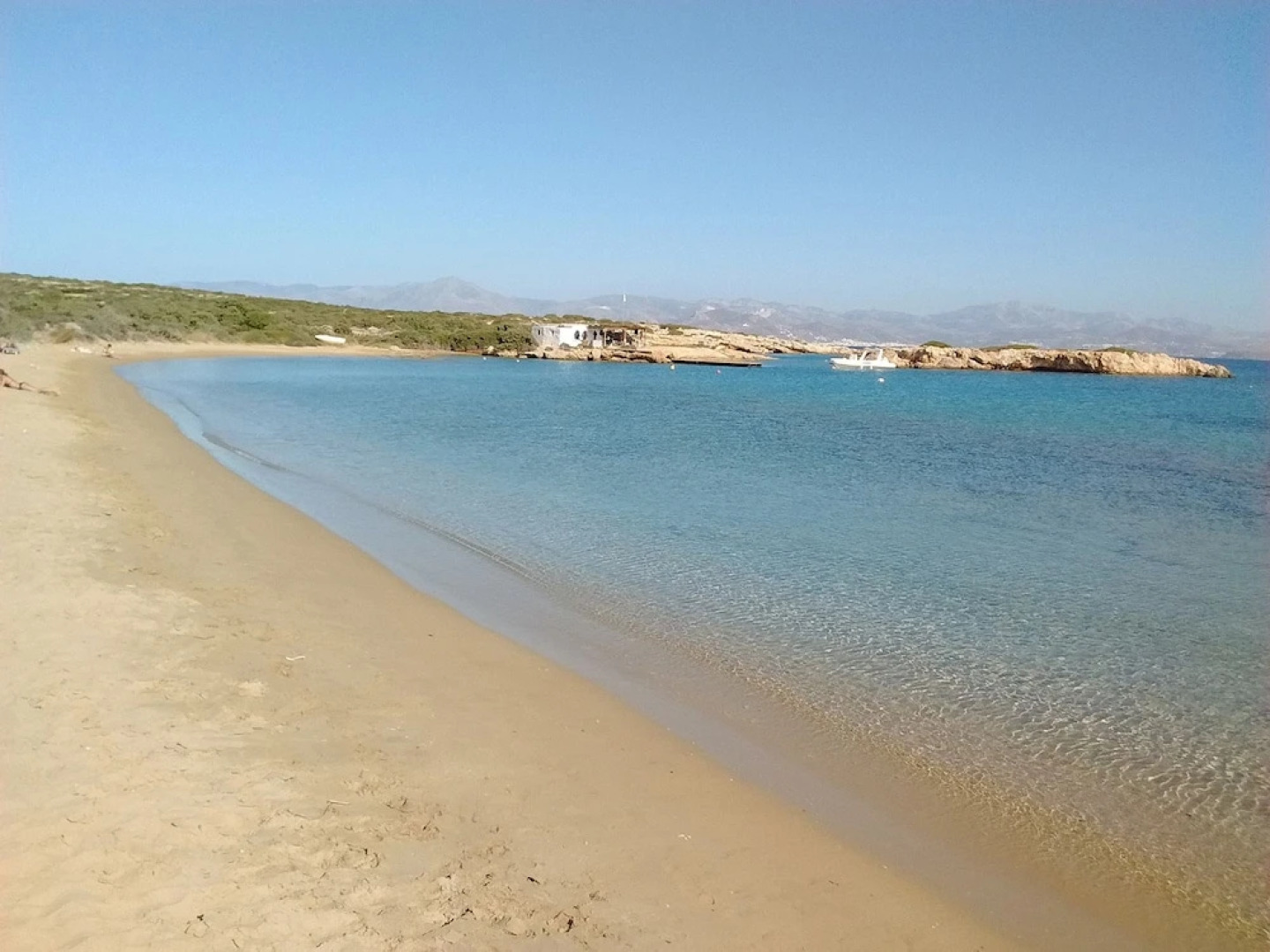 Blue Waves Suites & Apartments