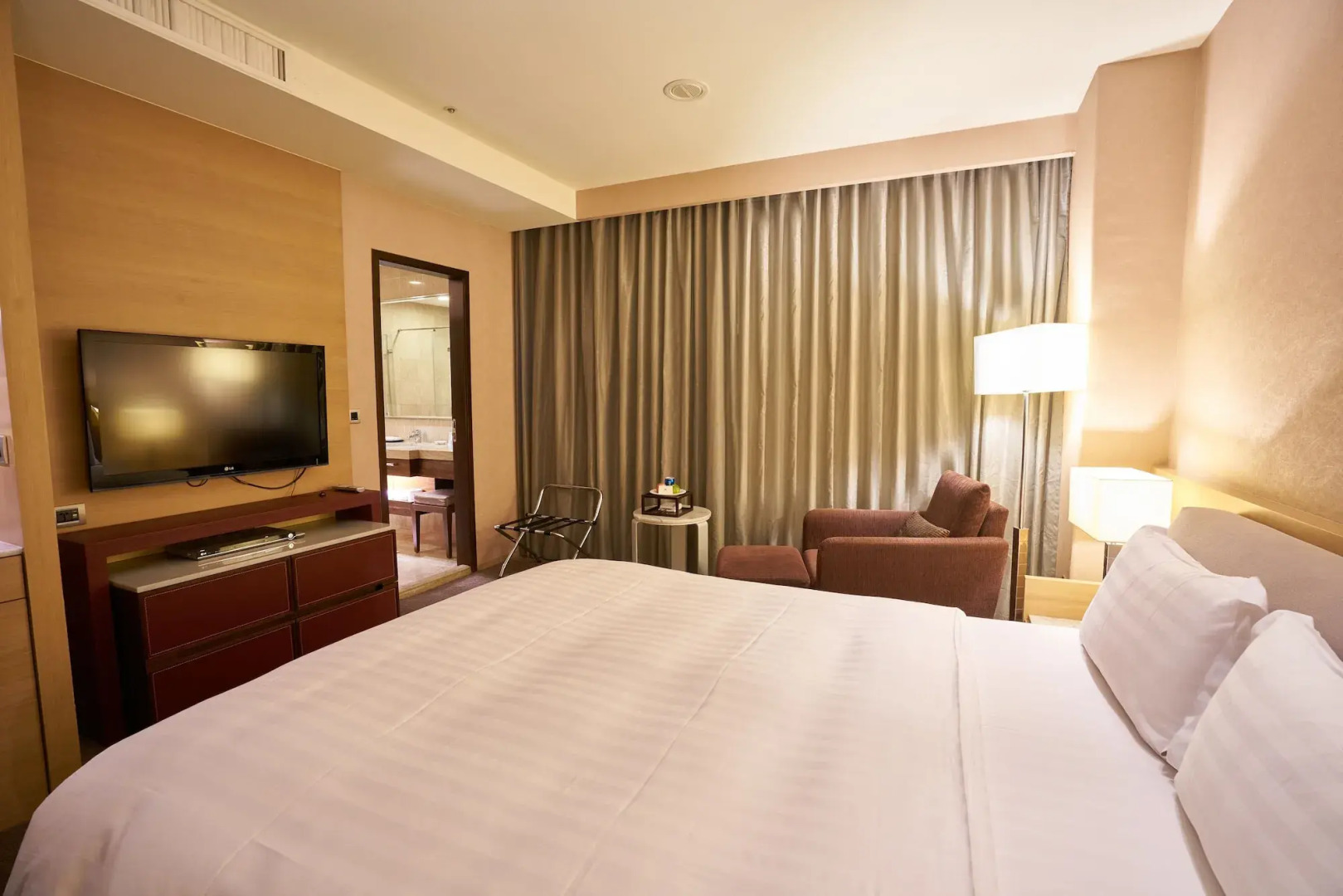 Taipung Suites