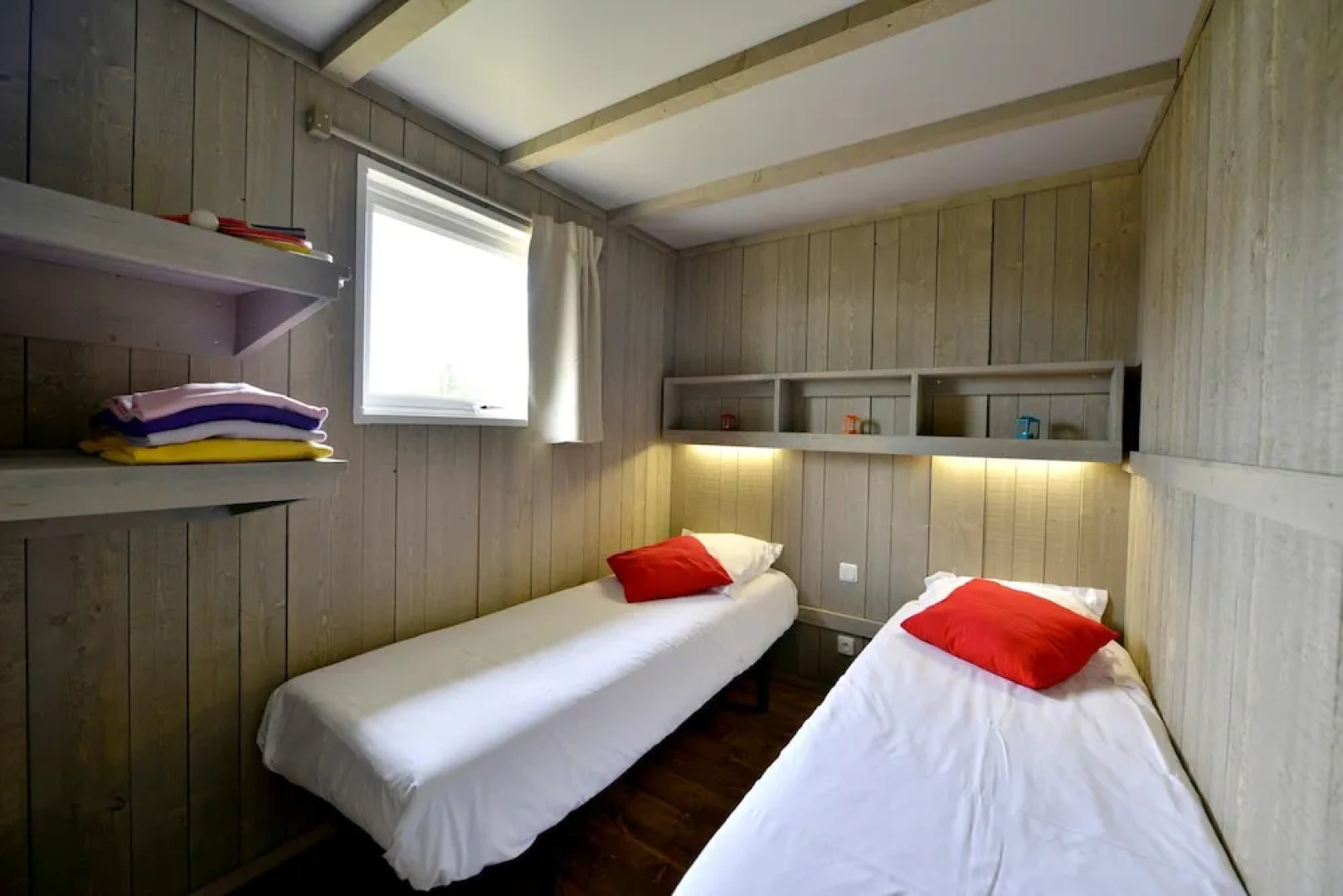 Bungalow With 2 Bedrooms in Commequiers, With Pool Access and Furnished Terrace - 27 km From the Beach