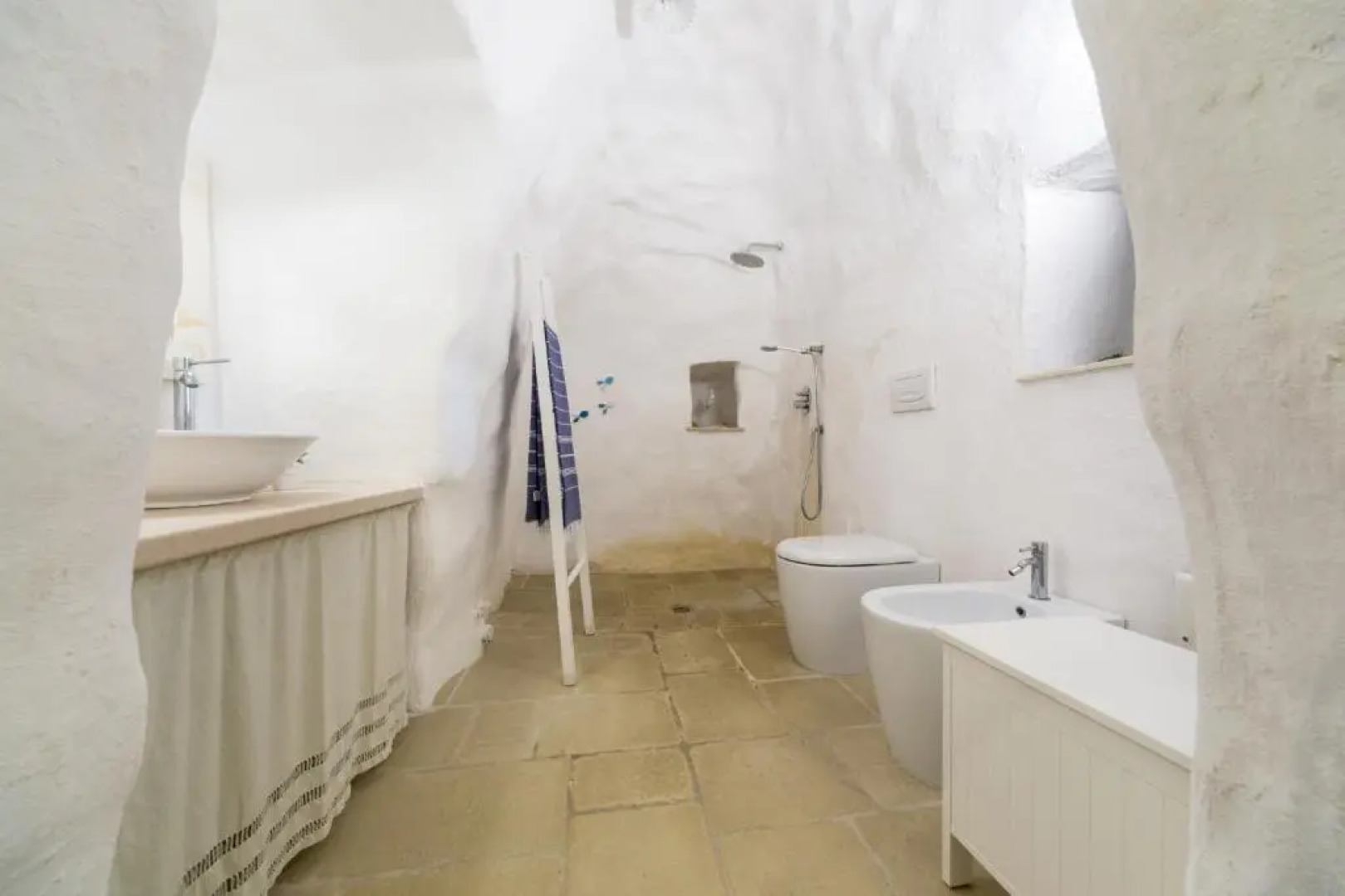 Trullo e appartamenti al mare