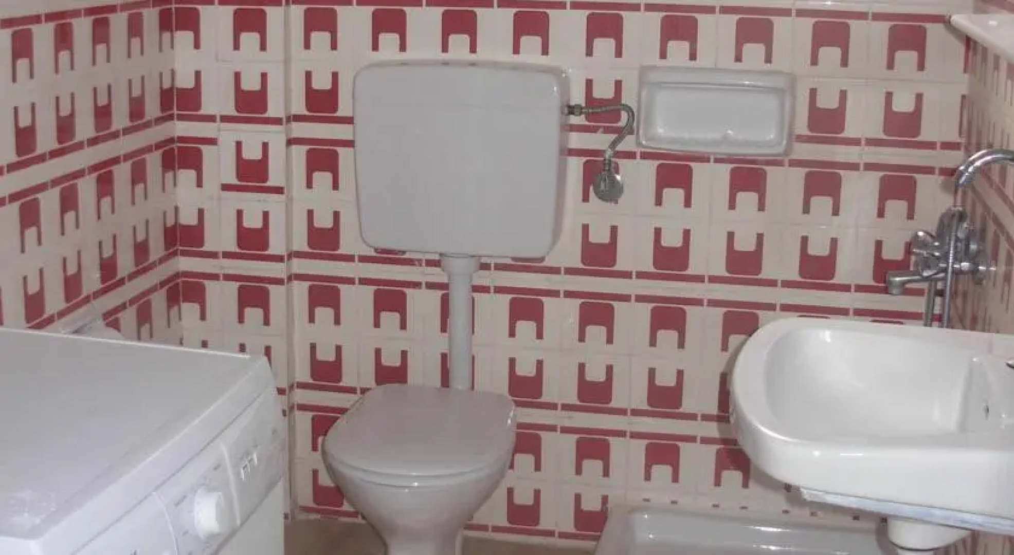 Harrys Bar & Apartments 2