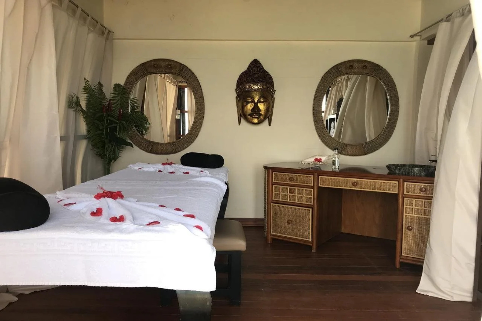 Castello Beach Hotel