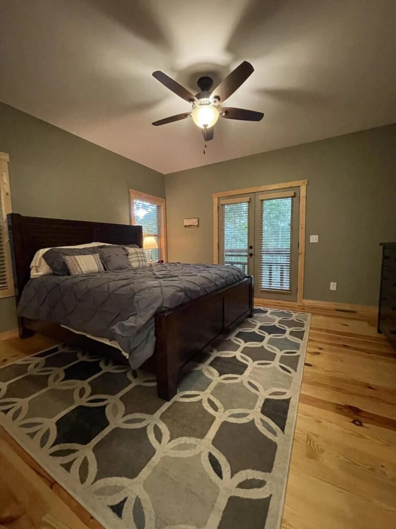 Hollow Tree Hideaway - Coosawattee River Resort