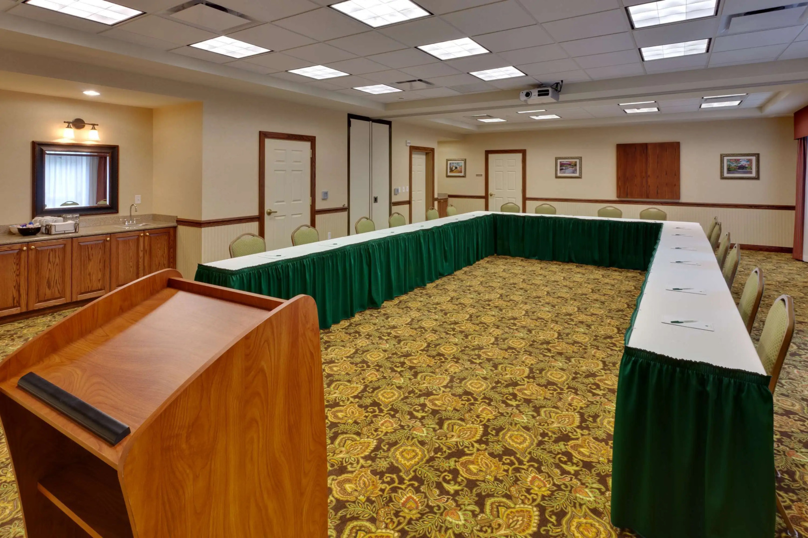 Country Inn & Suites by Radisson, State College (Penn State Area), PA