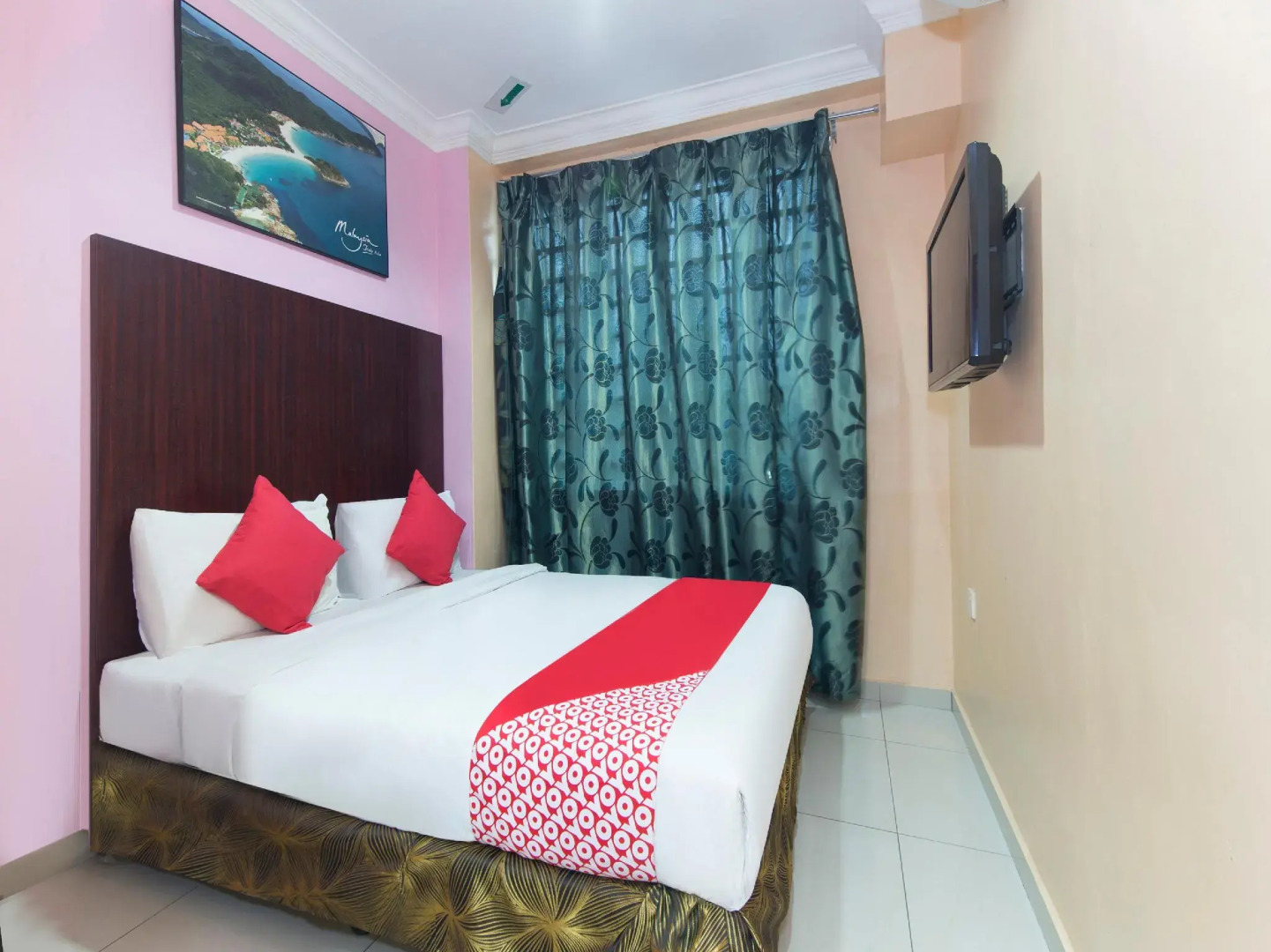 OYO 425 Hotel GS Inn