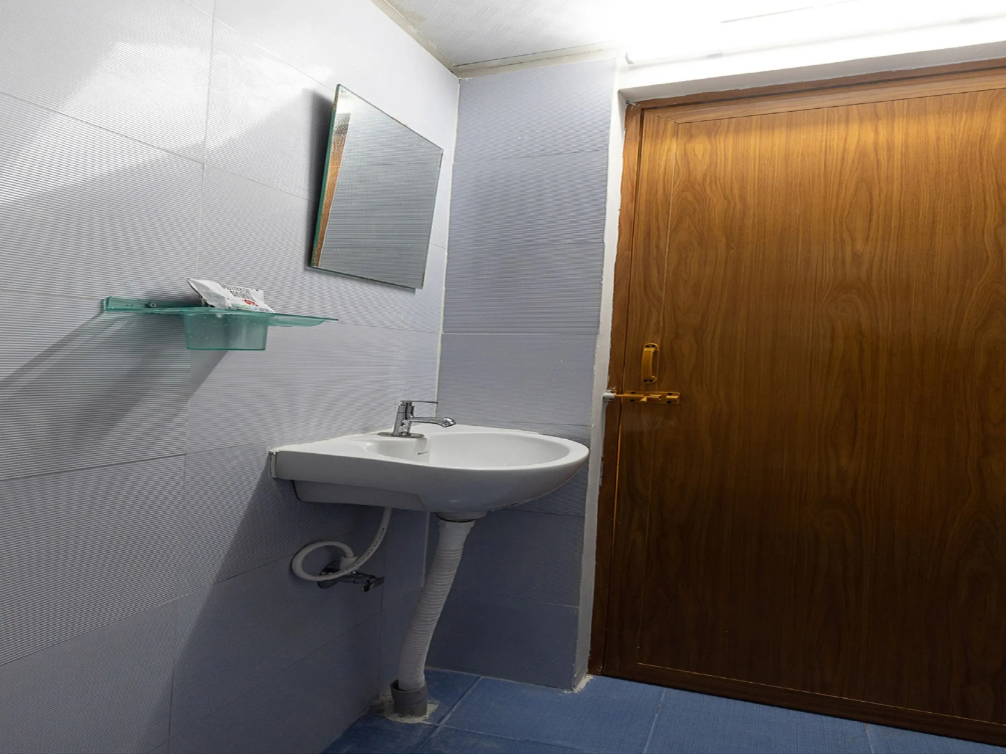 Capital O 39352 Nestle Inn