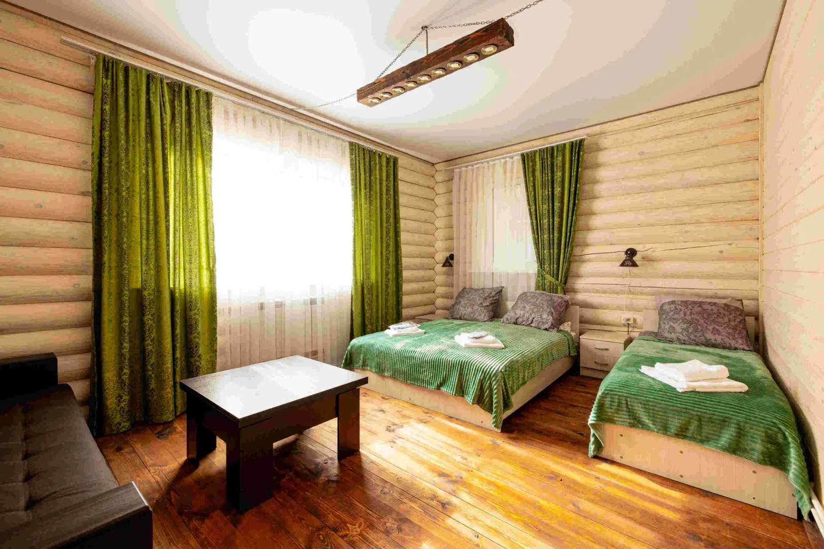 Усадьба в лесу БереНдей