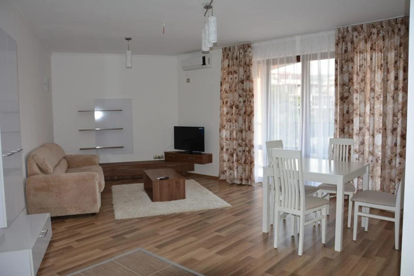 Vip Club Dolphin Coast