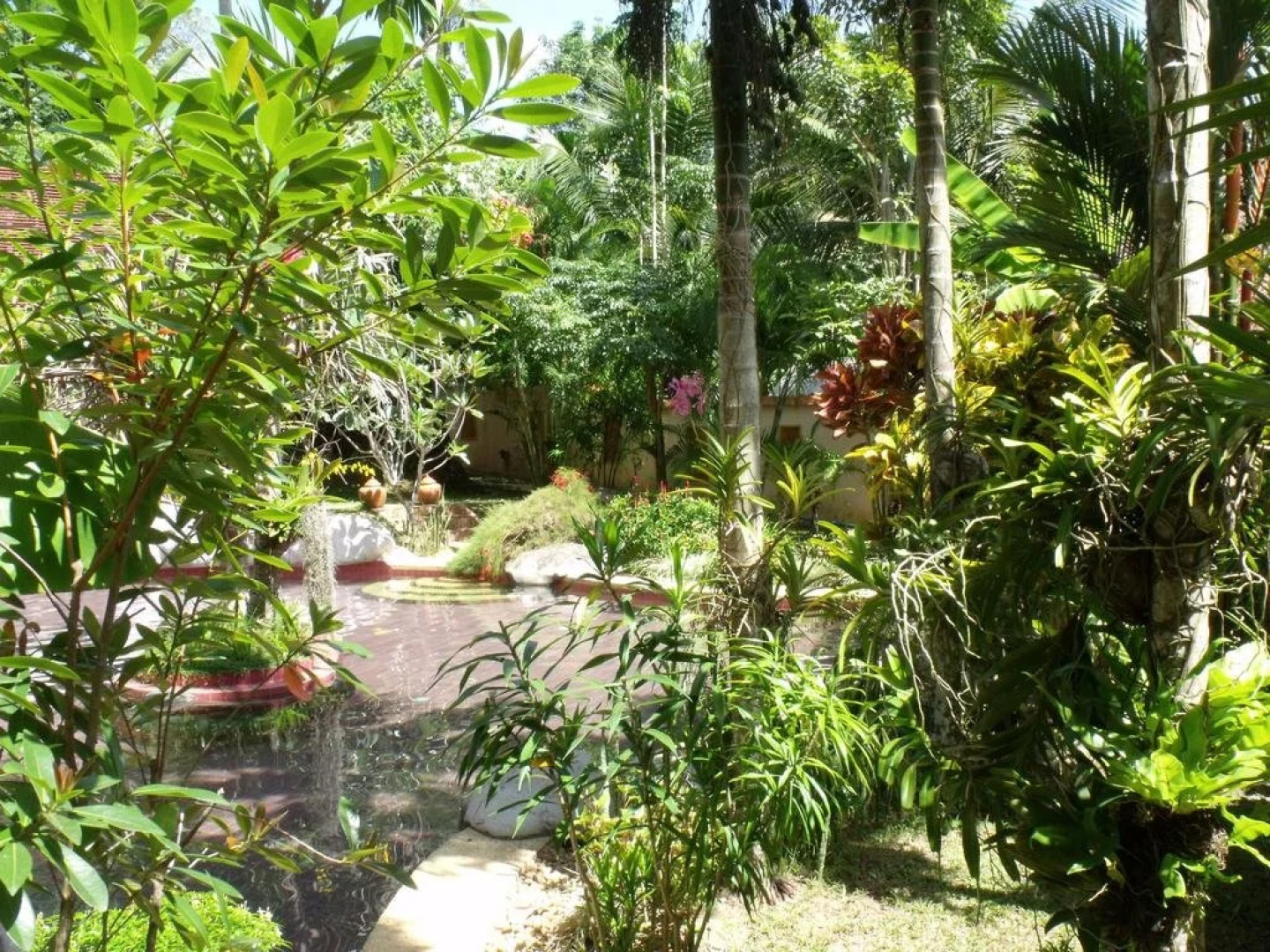 Noble Crown Resort & Spa