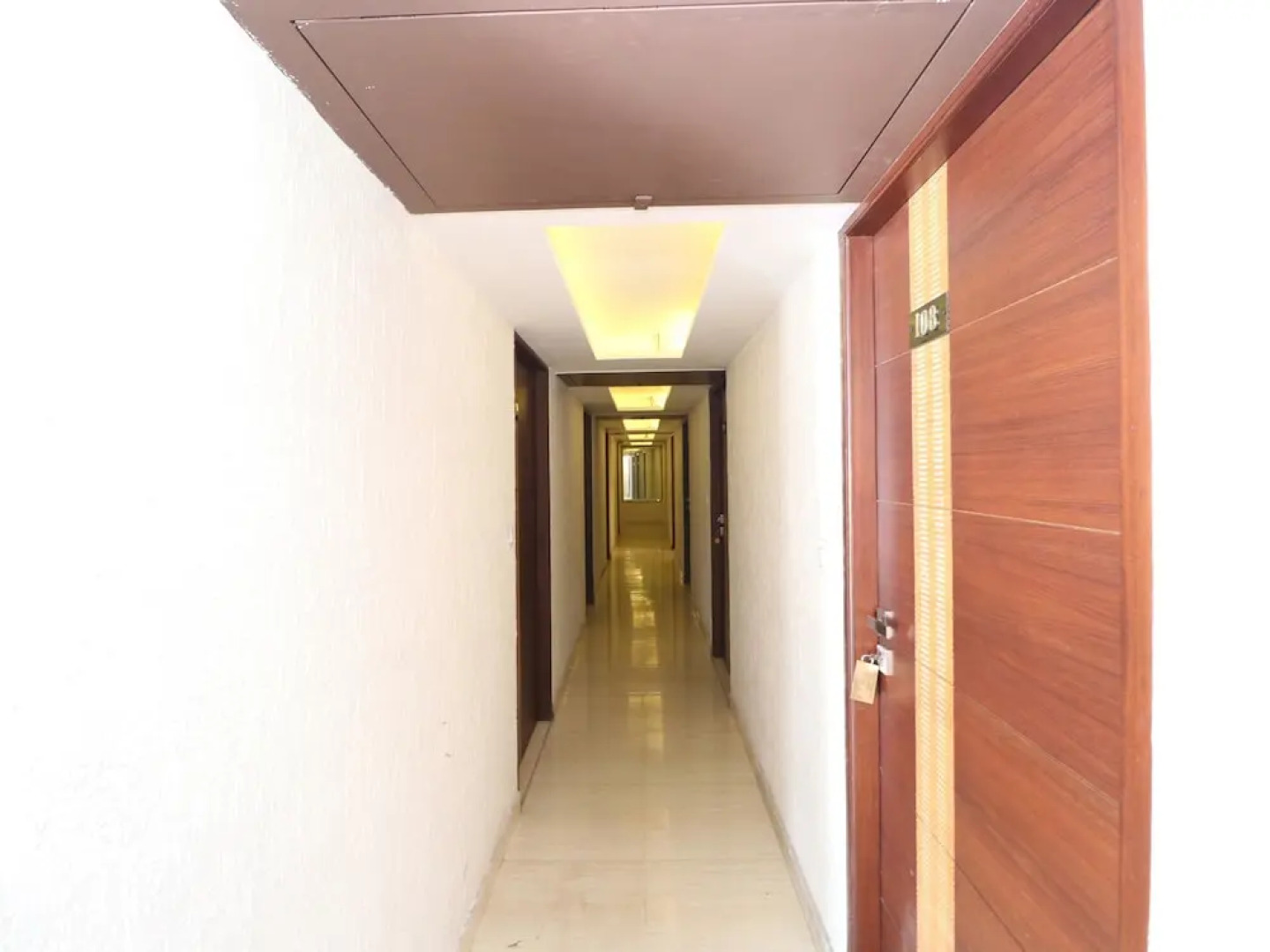 OYO 29950 Hotel Ml Pride