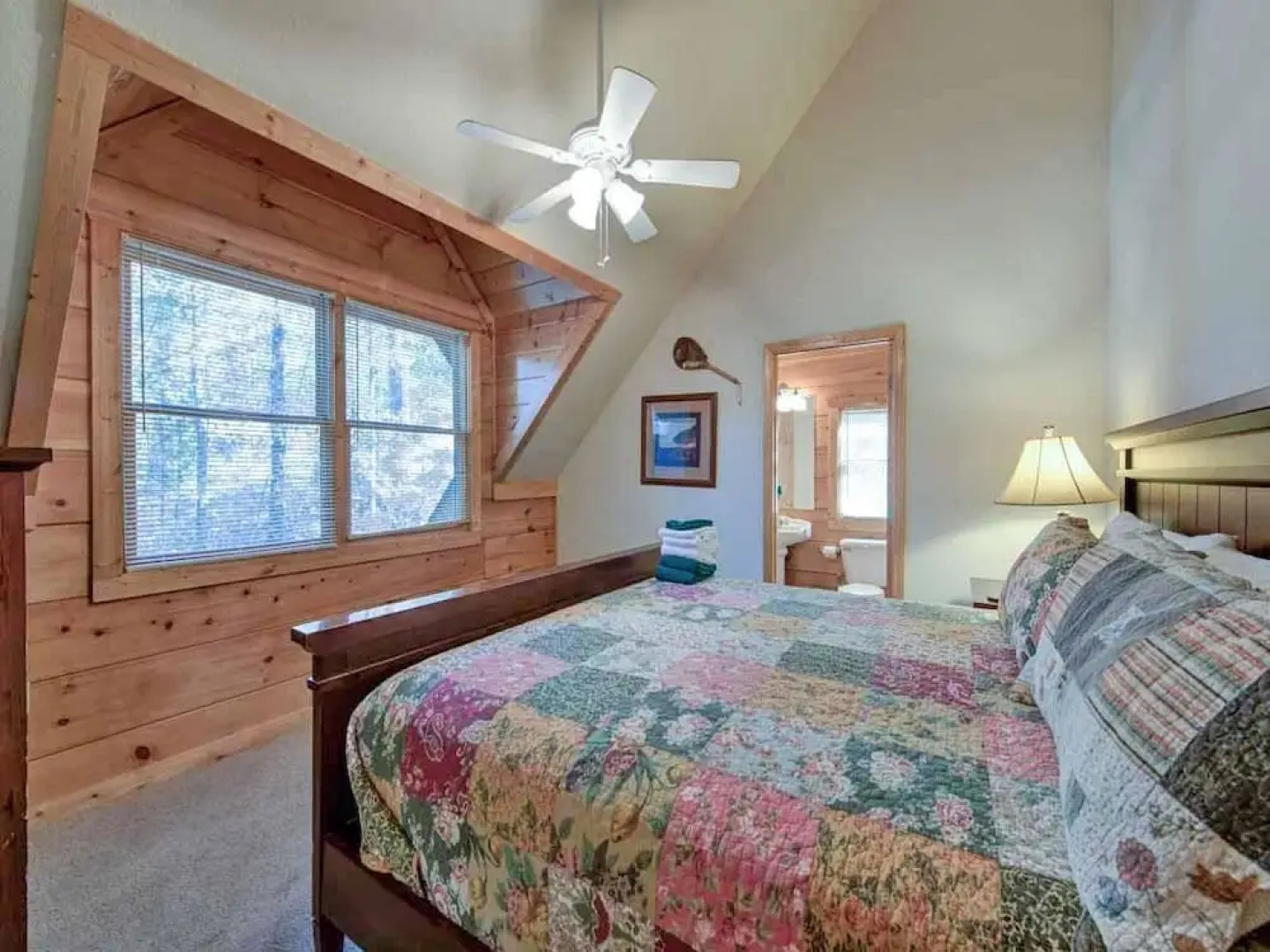 Unbridled Spirit 5 Bedroom Home with Hot Tub