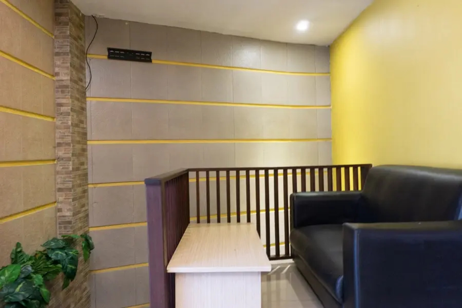 RedDoorz near Pelabuhan Jayapura